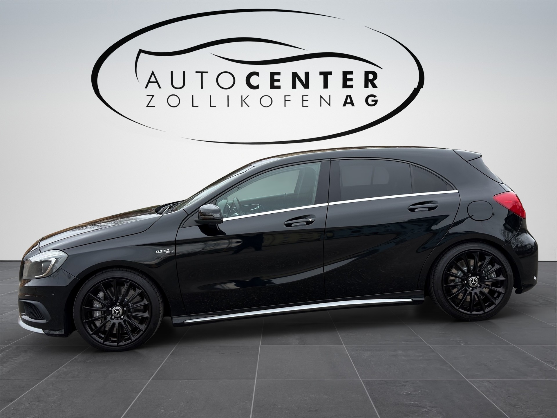 MERCEDES-BENZ A 45 AMG 4Matic Speedshift 7G-DCT-showroom-element-3