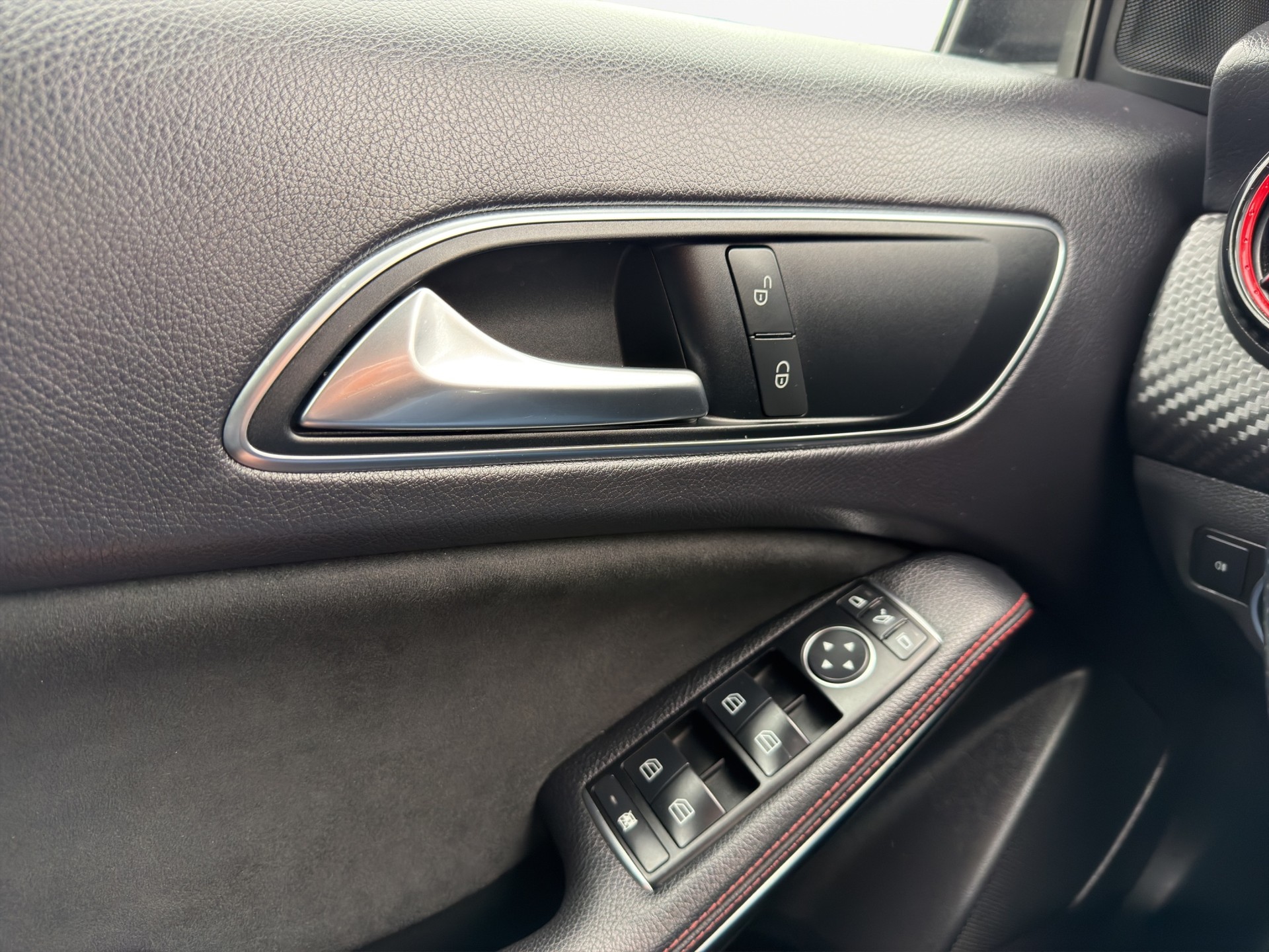 MERCEDES-BENZ A 45 AMG 4Matic Speedshift 7G-DCT-image-15