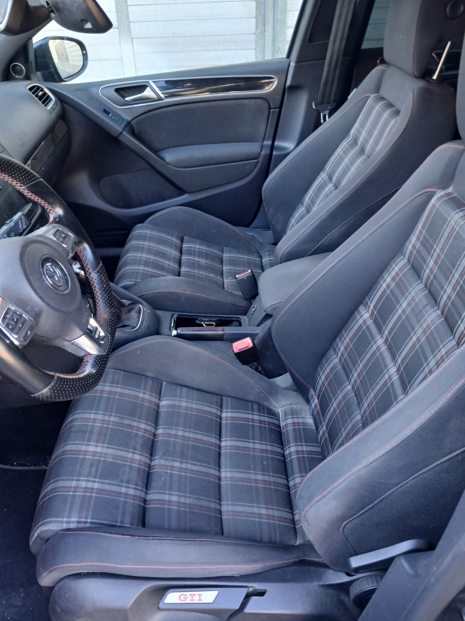 VW Golf 2.0 TSI GTI-image-10
