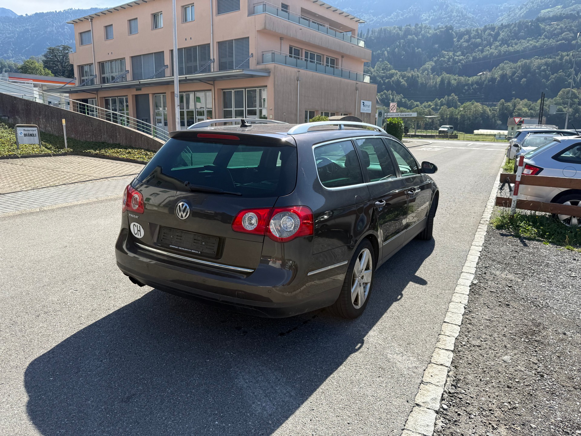 VW Passat Variant 2.0T FSI Highline-showroom-element-3