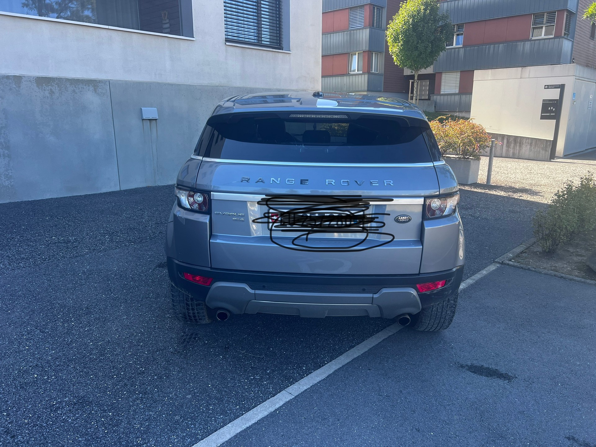 LAND ROVER Range Rover R Evoque 2.0 Si4-image-3
