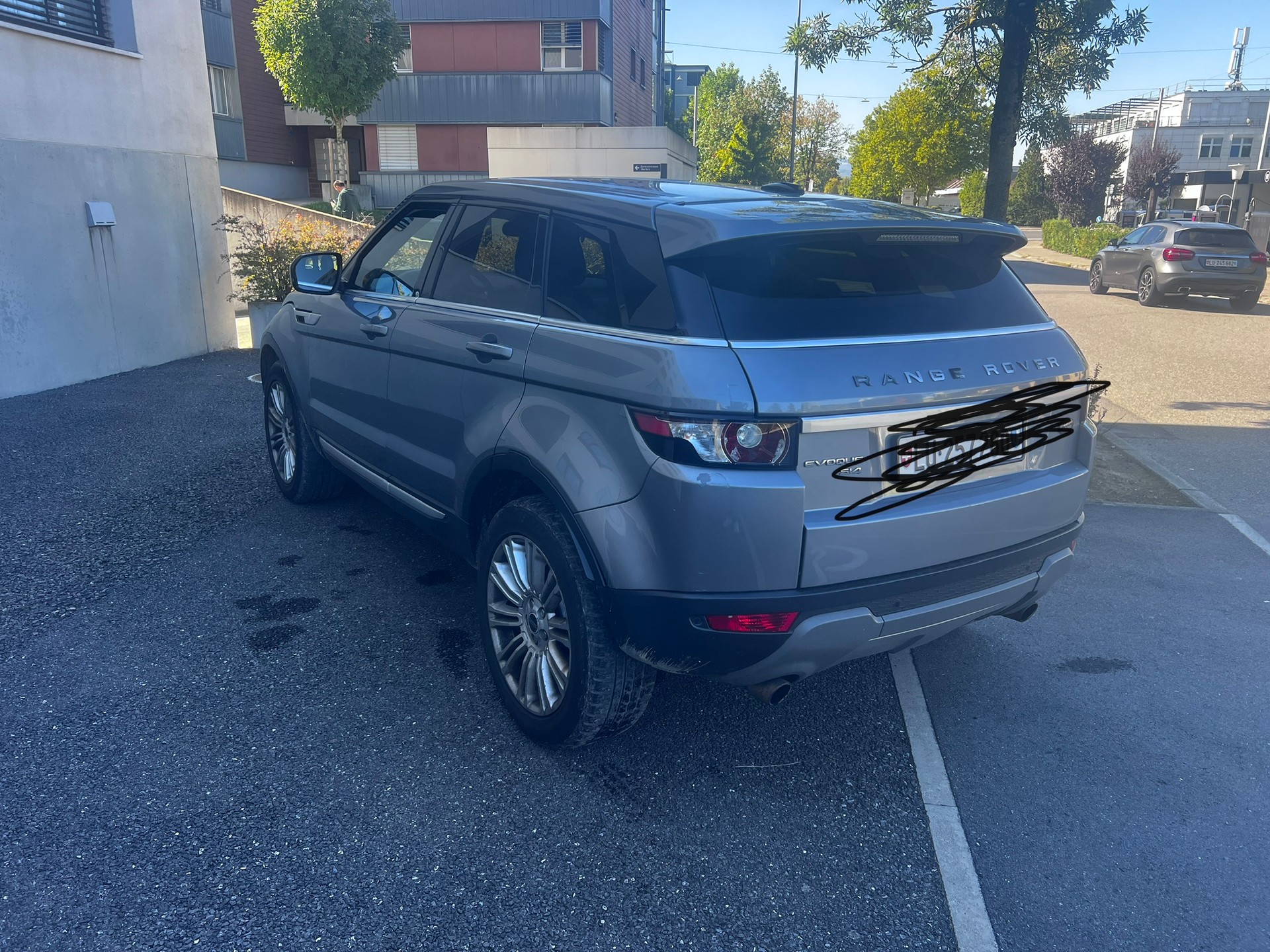 LAND ROVER Range Rover R Evoque 2.0 Si4-image-4