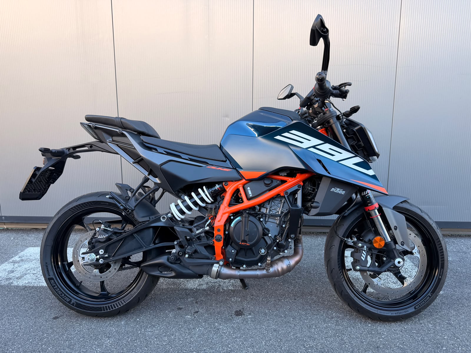 KTM 390 Duke-image-0