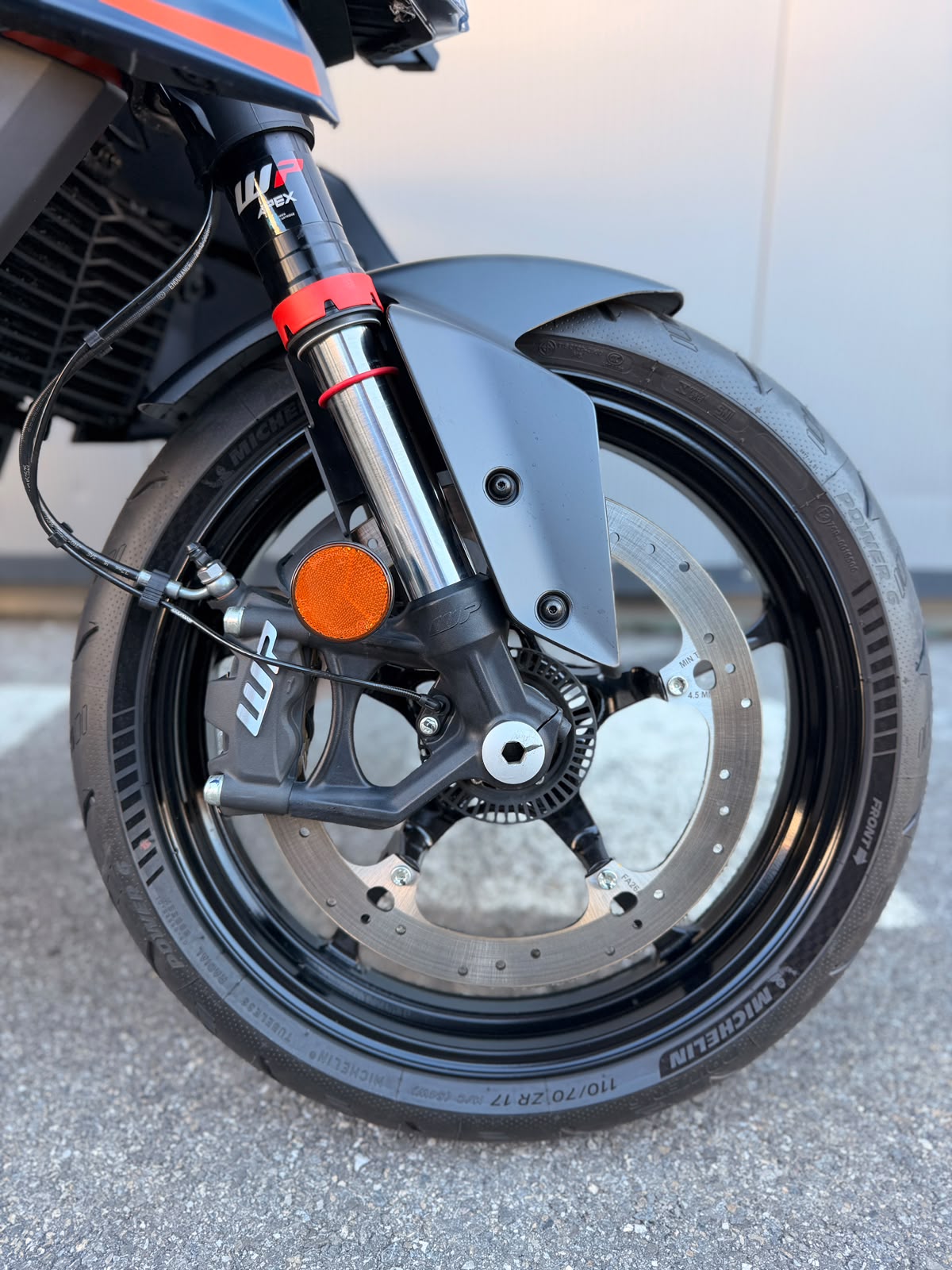 KTM 390 Duke-image-3