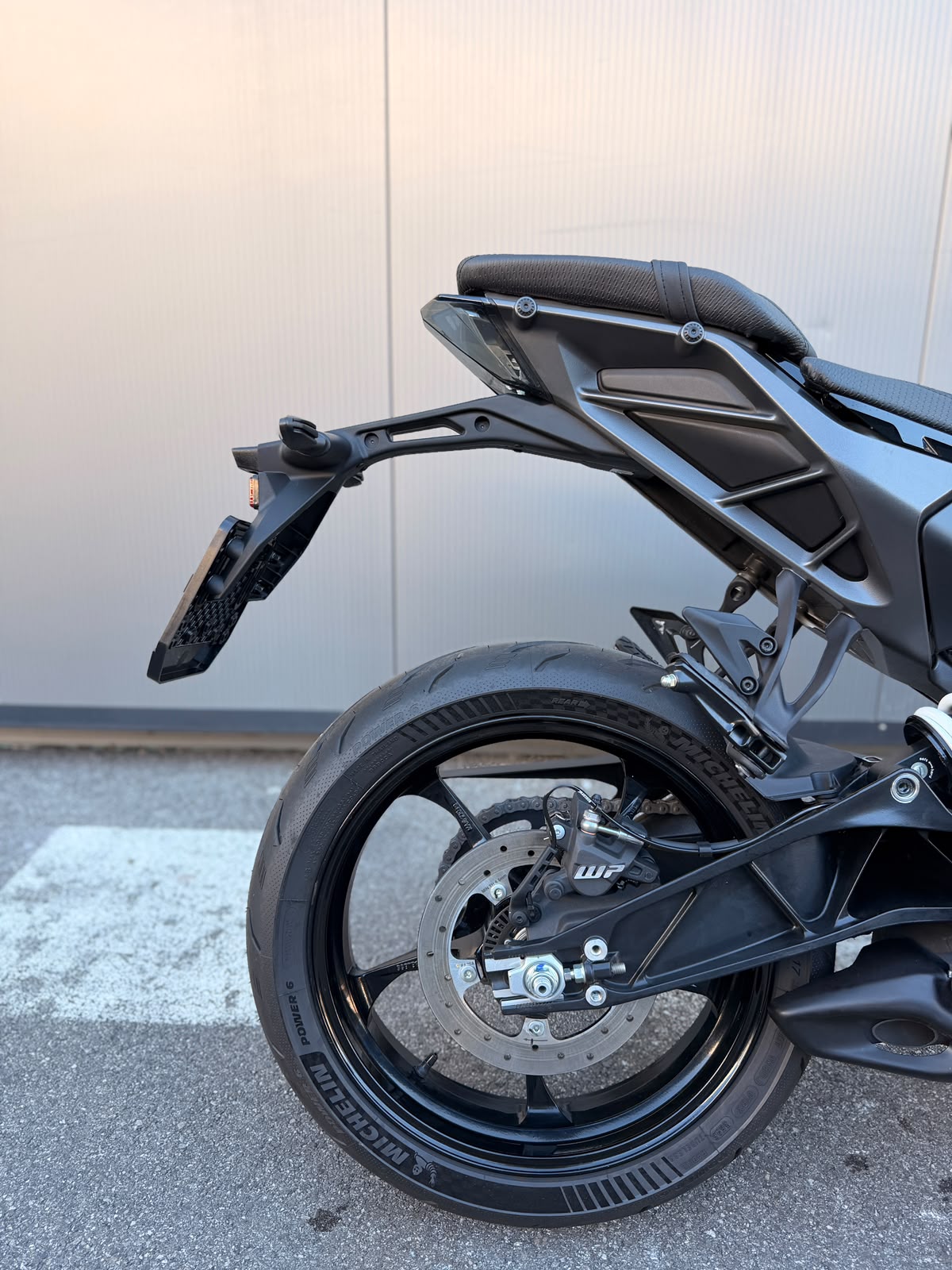 KTM 390 Duke-image-2