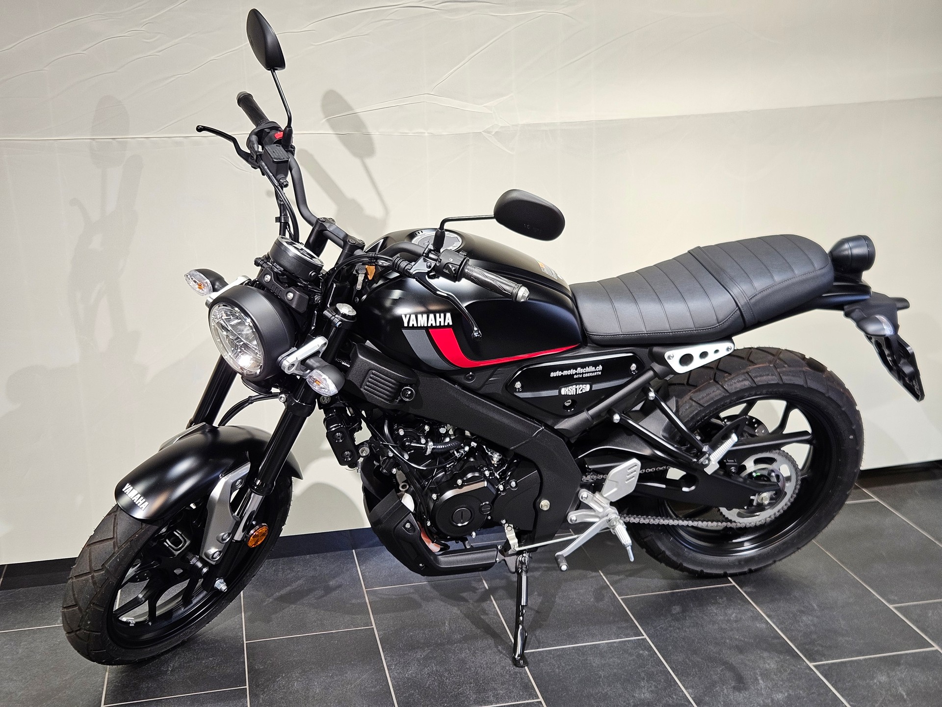 YAMAHA XSR 125-image-0