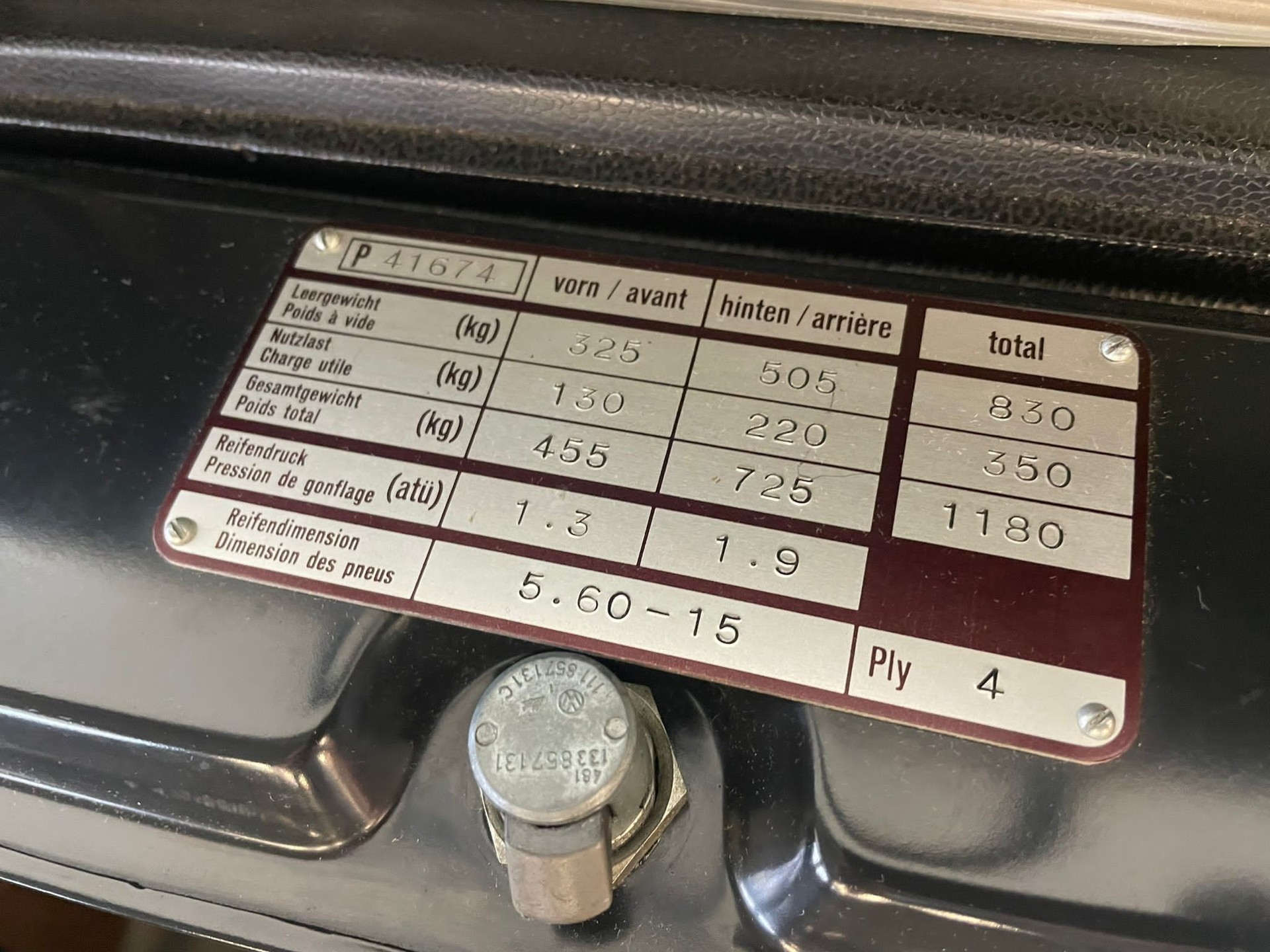 VW Käfer 1300 L-image-17