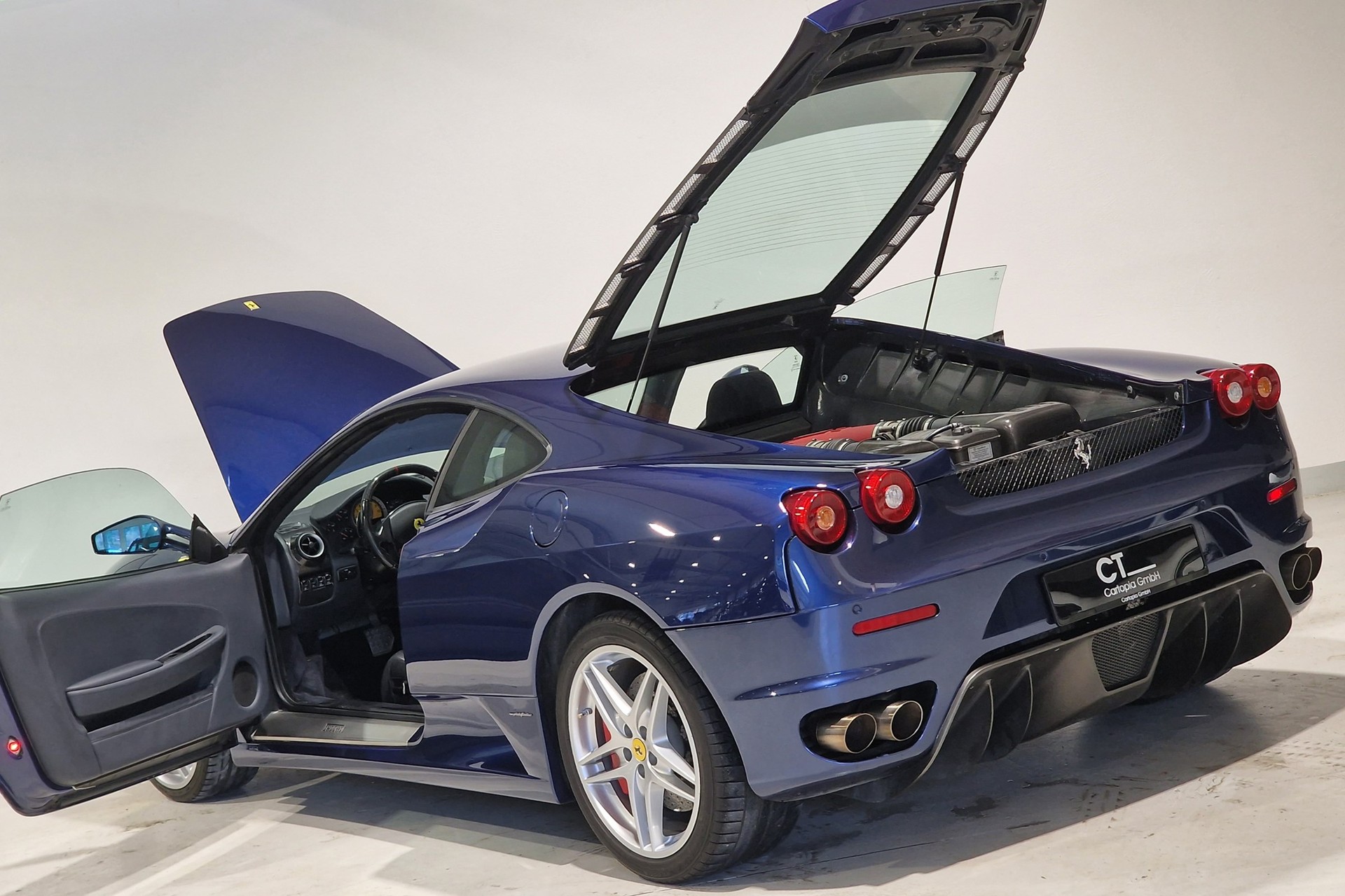 FERRARI F430-showroom-element-3