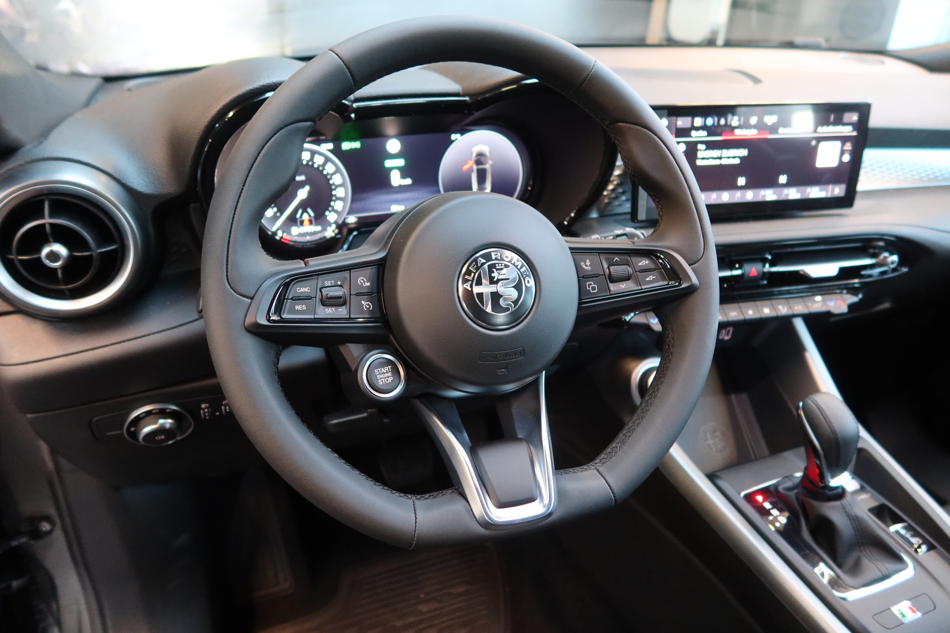 ALFA ROMEO Tonale 1.5 Hybrid Super-image-12