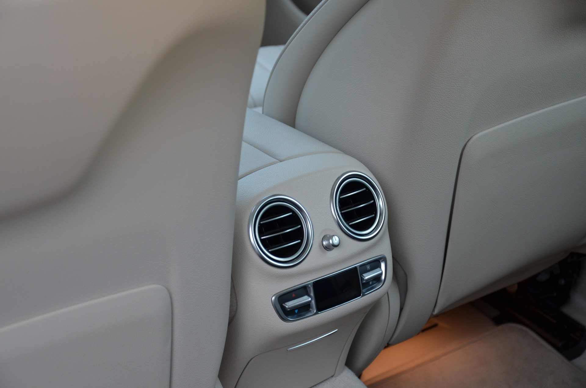 MERCEDES-BENZ E 250 Exclusive 9G-Tronic-image-18