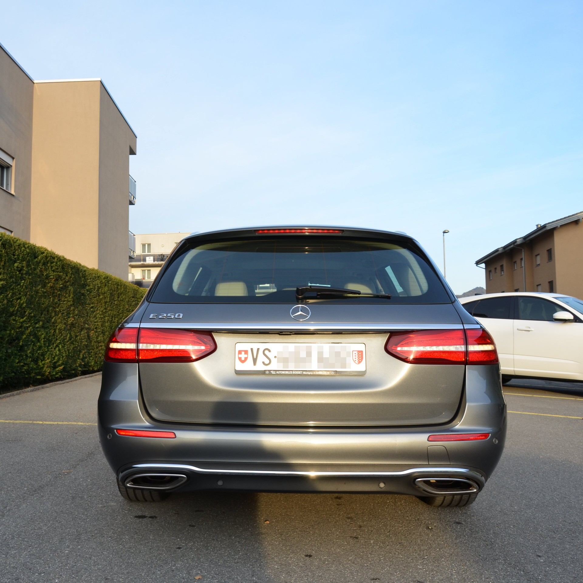 MERCEDES-BENZ E 250 Exclusive 9G-Tronic-image-7