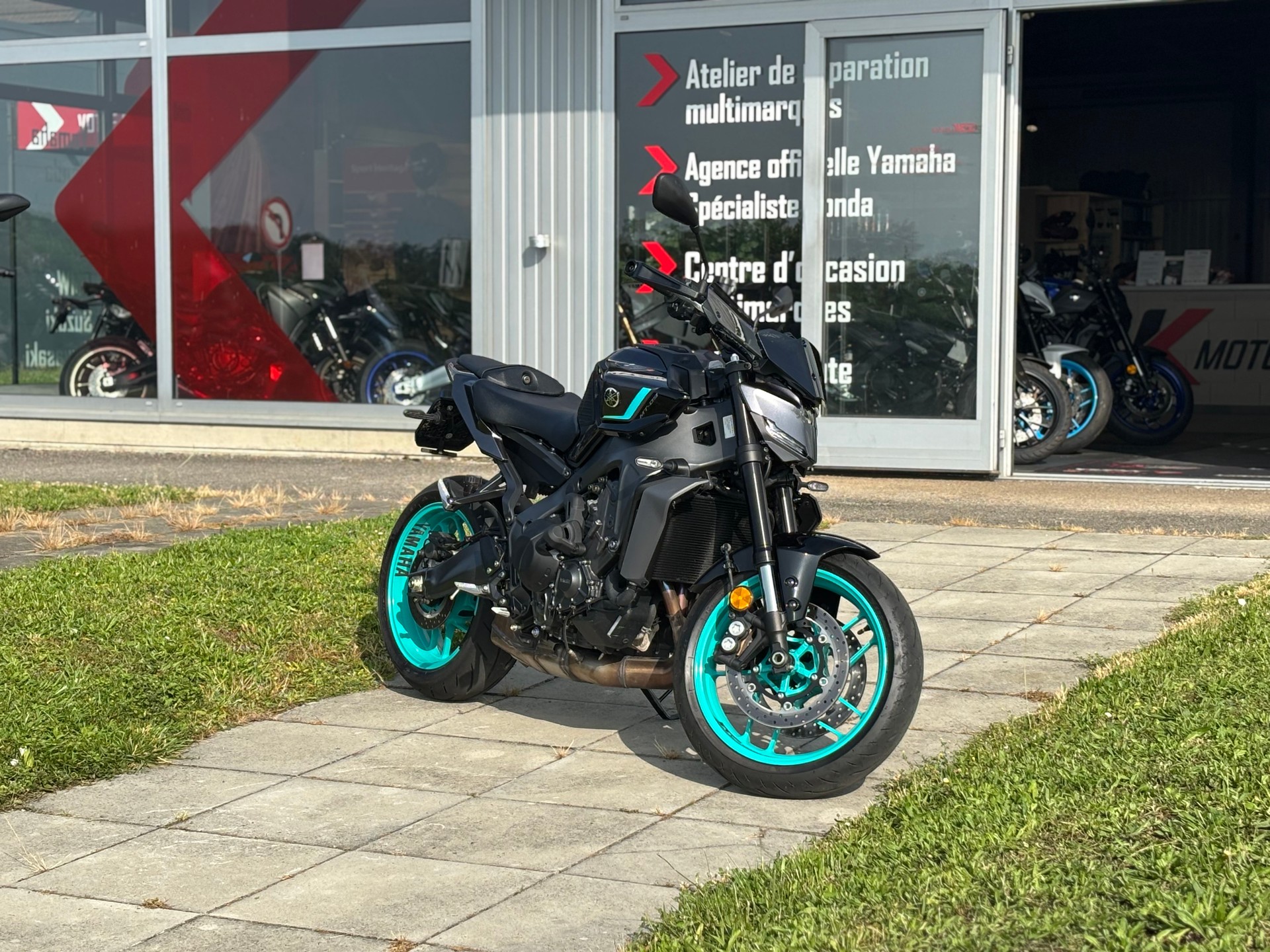 YAMAHA MT-09 Y-AMT-image-7