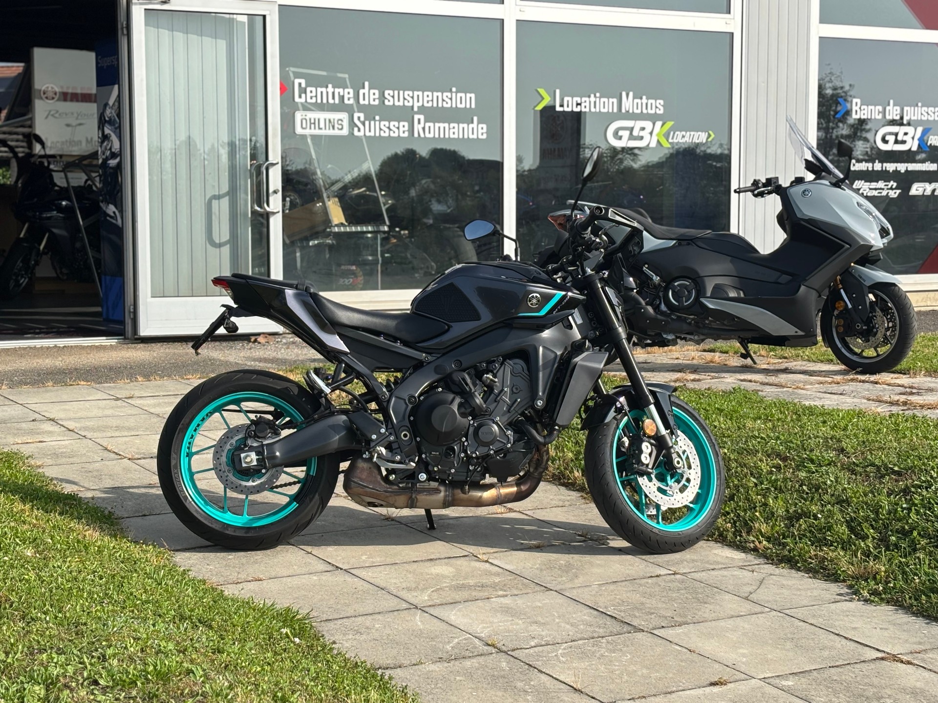 YAMAHA MT-09 Y-AMT-image-1