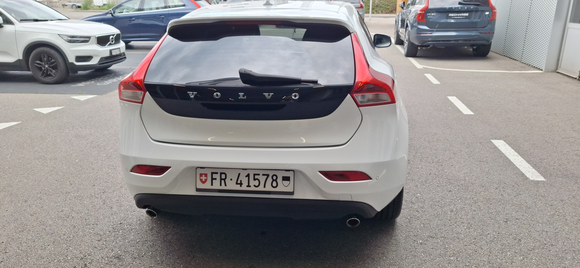 VOLVO V40 D4 OceanRace Geartronic-image-5