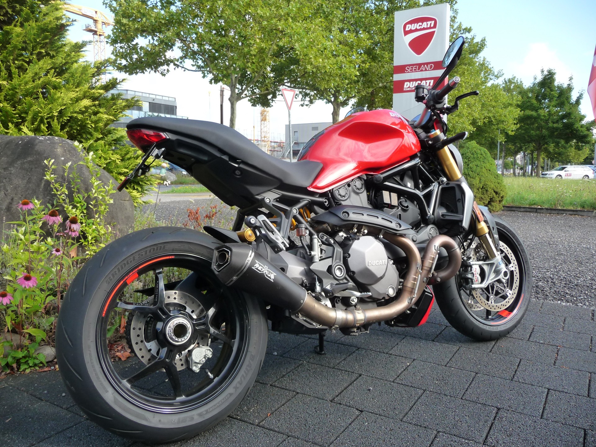 DUCATI Monster 1200 S-image-2