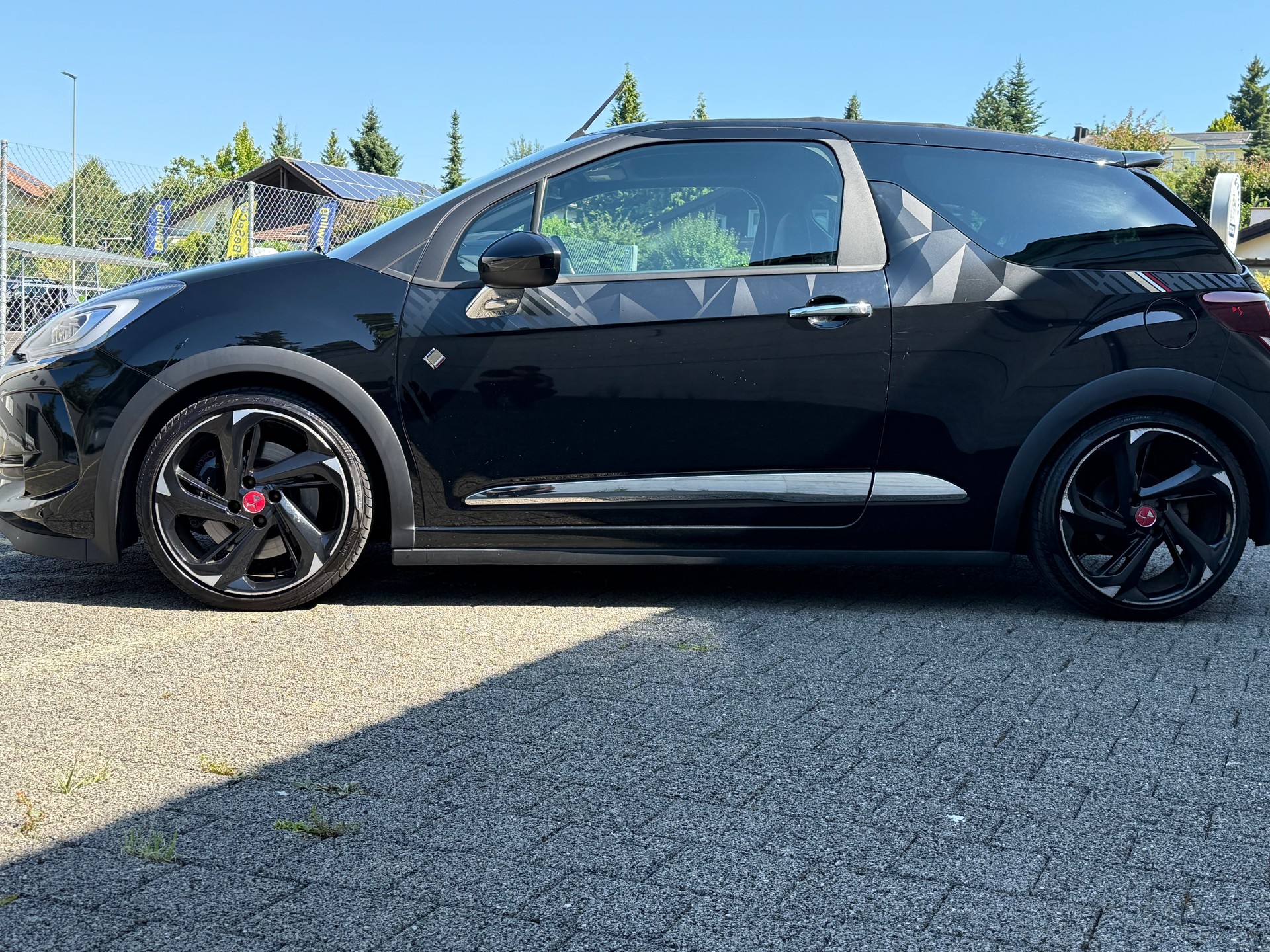 DS AUTOMOBILES DS 3 Cabrio 1.6 THP Performance-image-3
