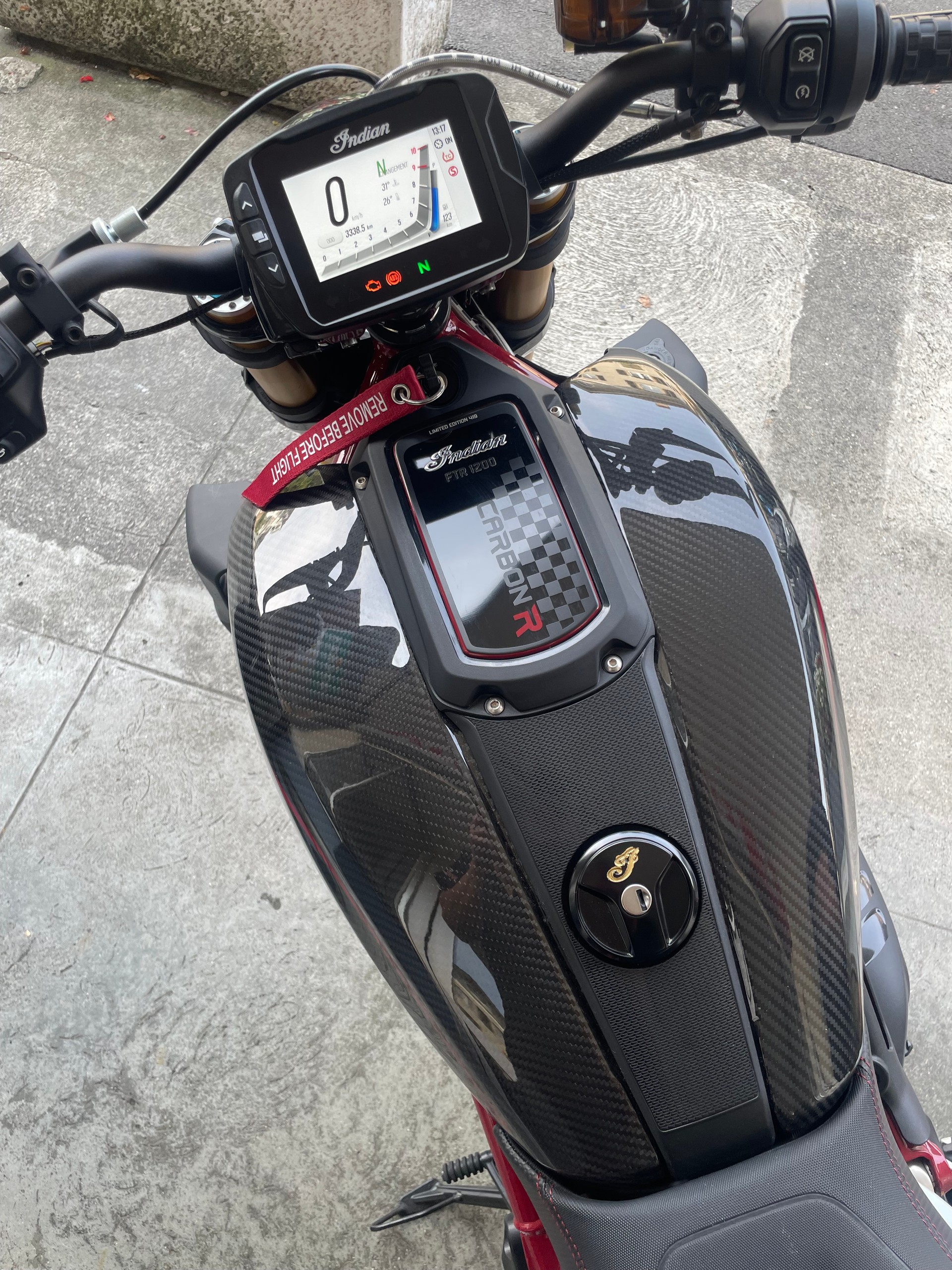 INDIAN FTR 1200 Z R Carbon-image-4