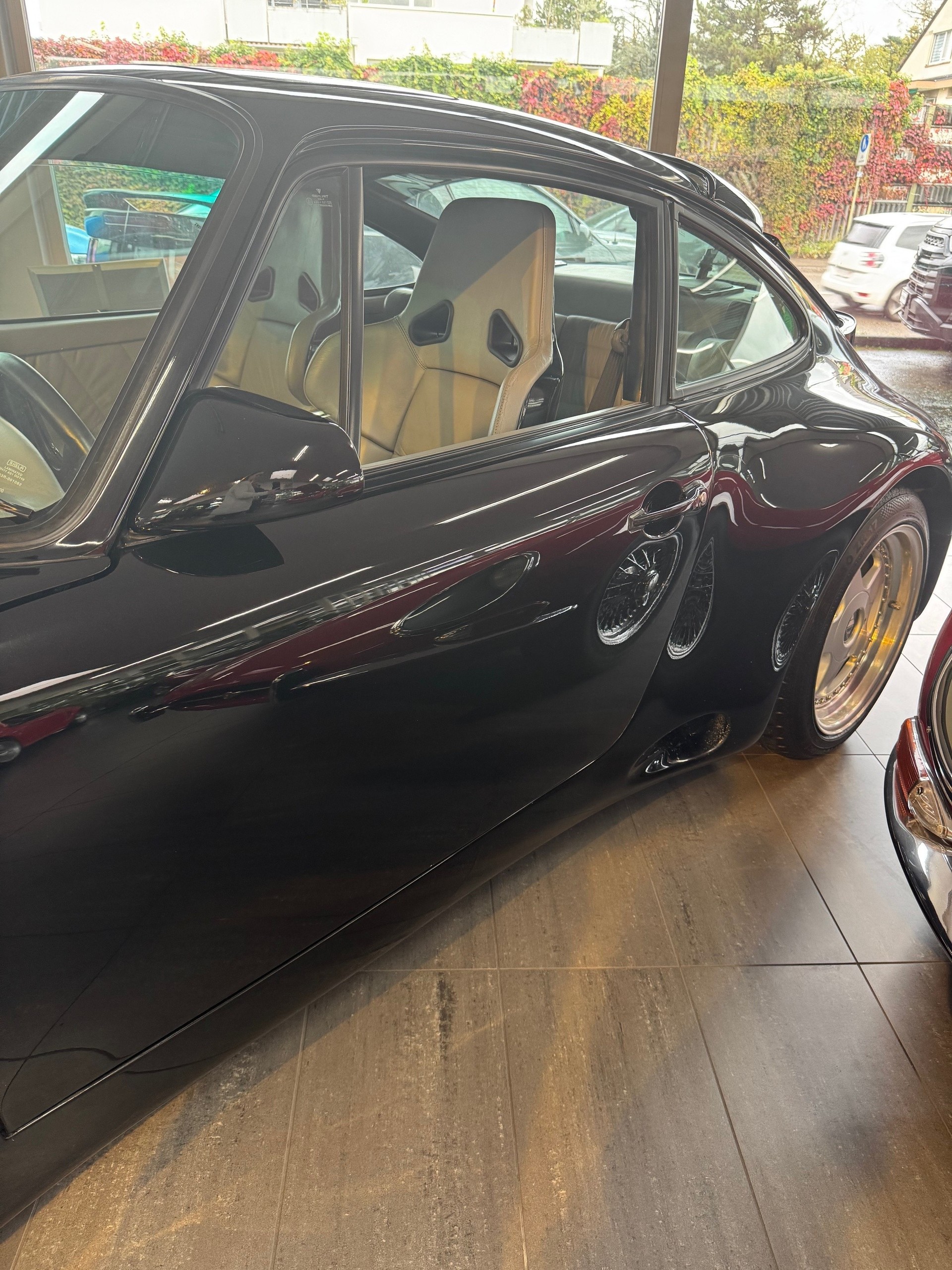 PORSCHE 911 Carrera 2 Strosek-showroom-element-3