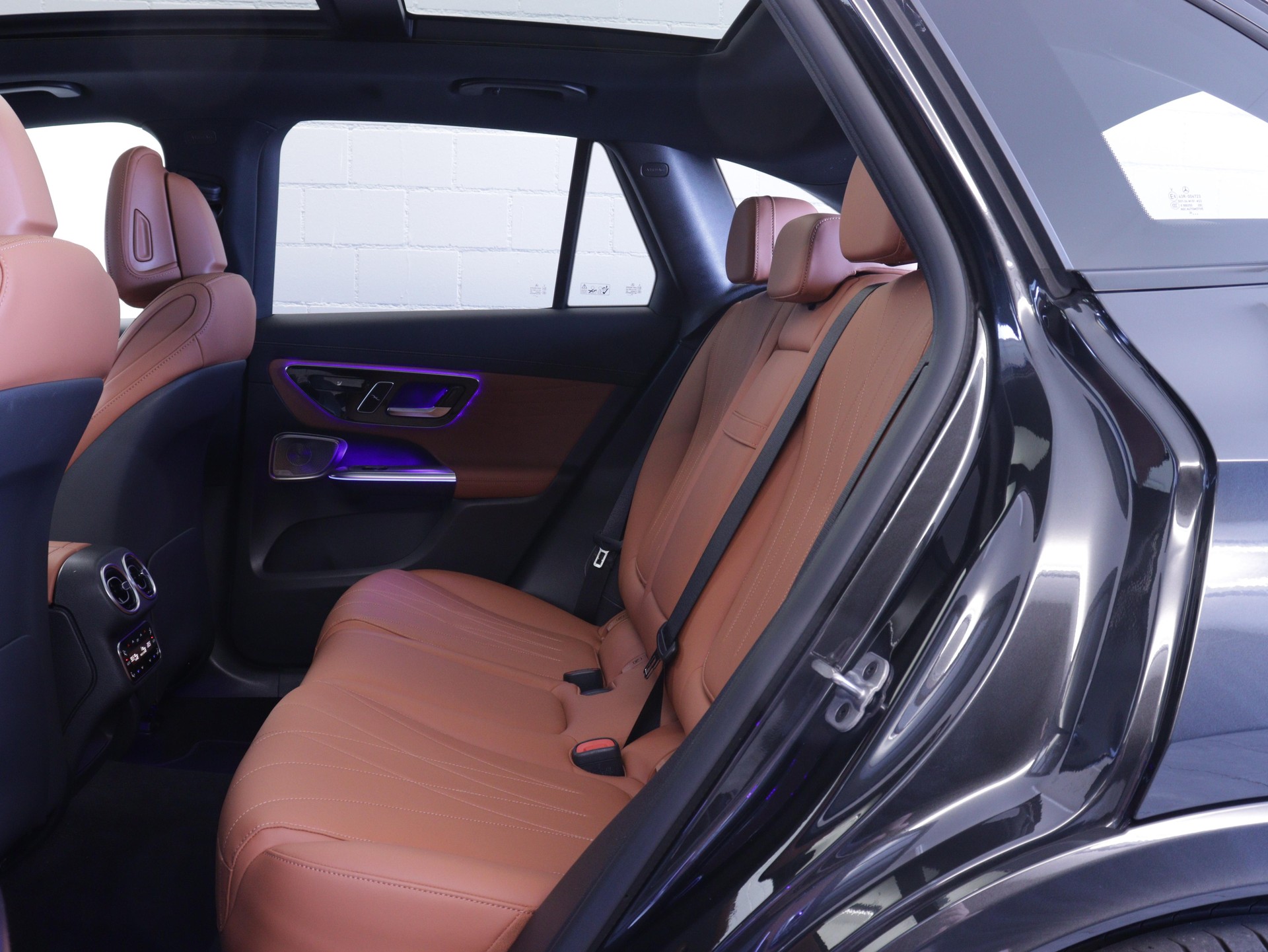 MERCEDES-BENZ GLC 220 d AMG Line 4matic-image-9