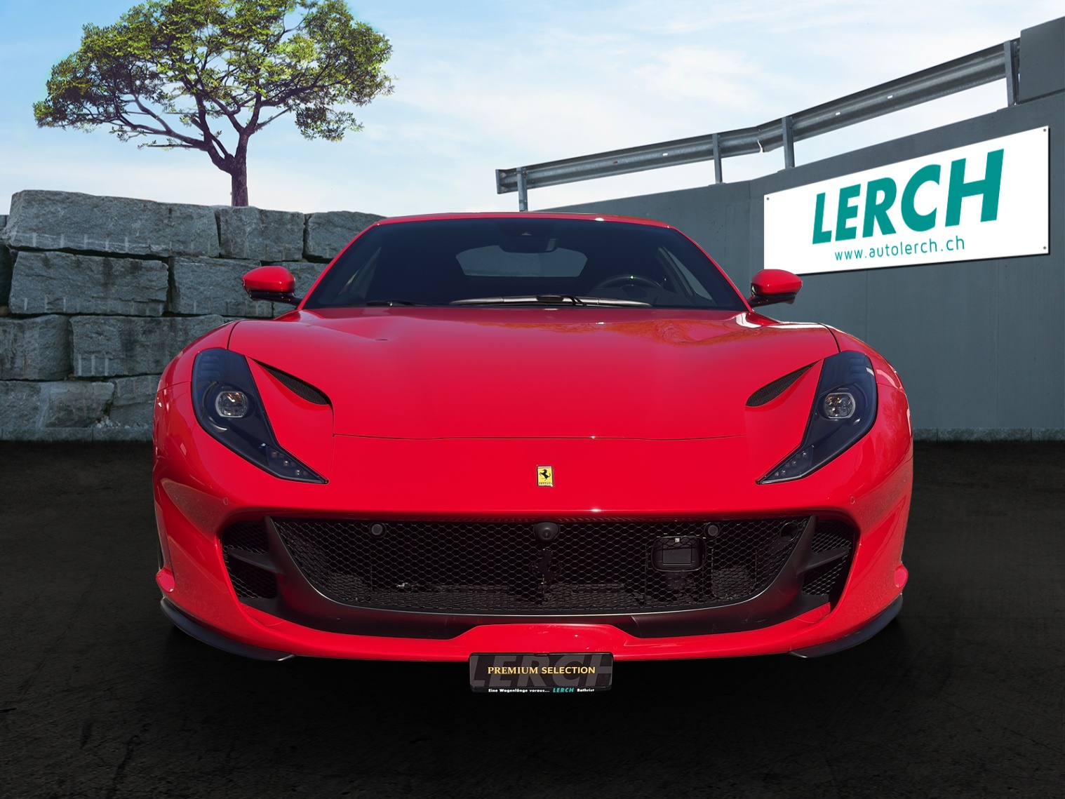 FERRARI 812 Superfast-showroom-element-1