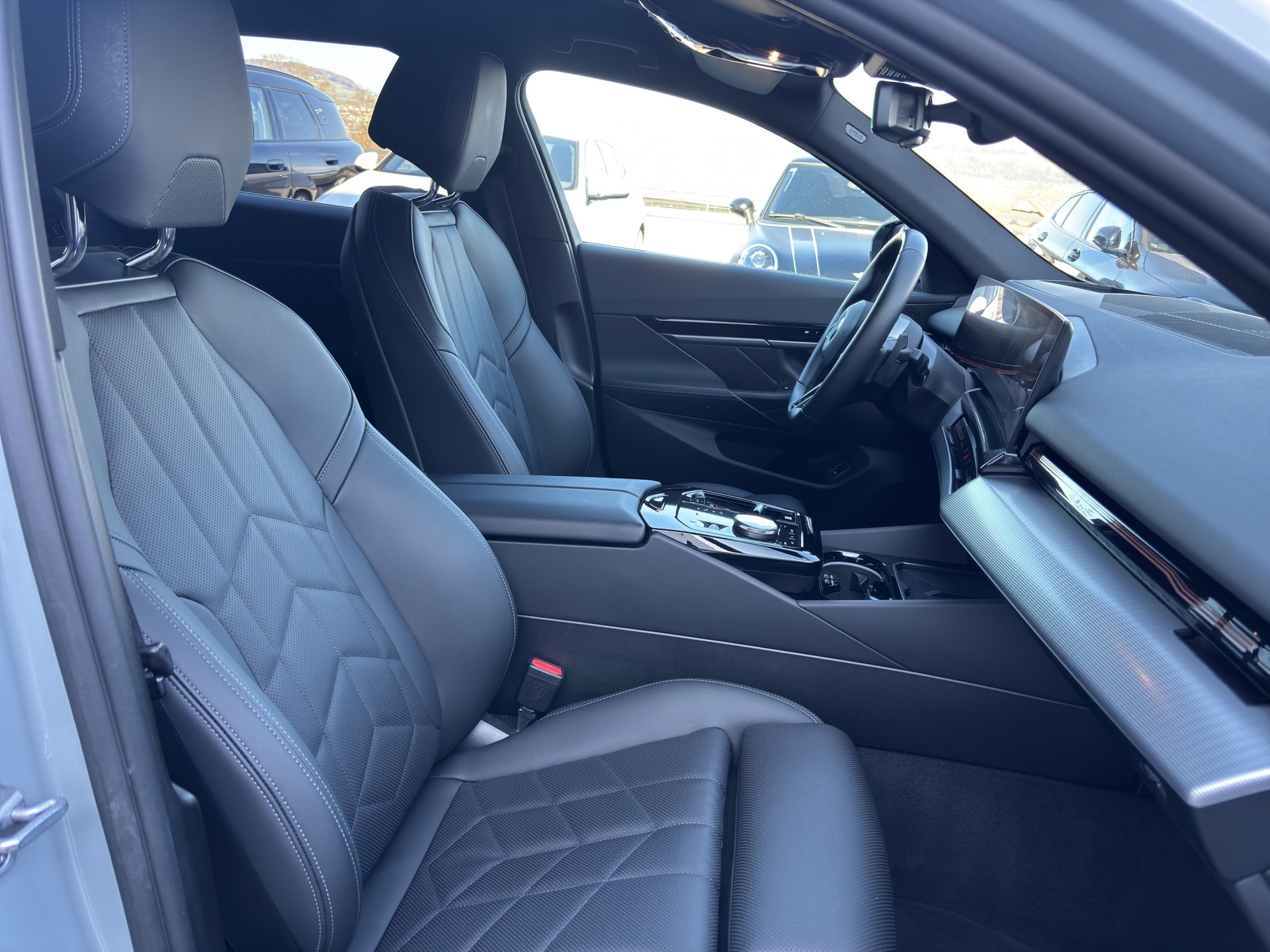 BMW 520d xDr 48V Tour M Sport-image-19