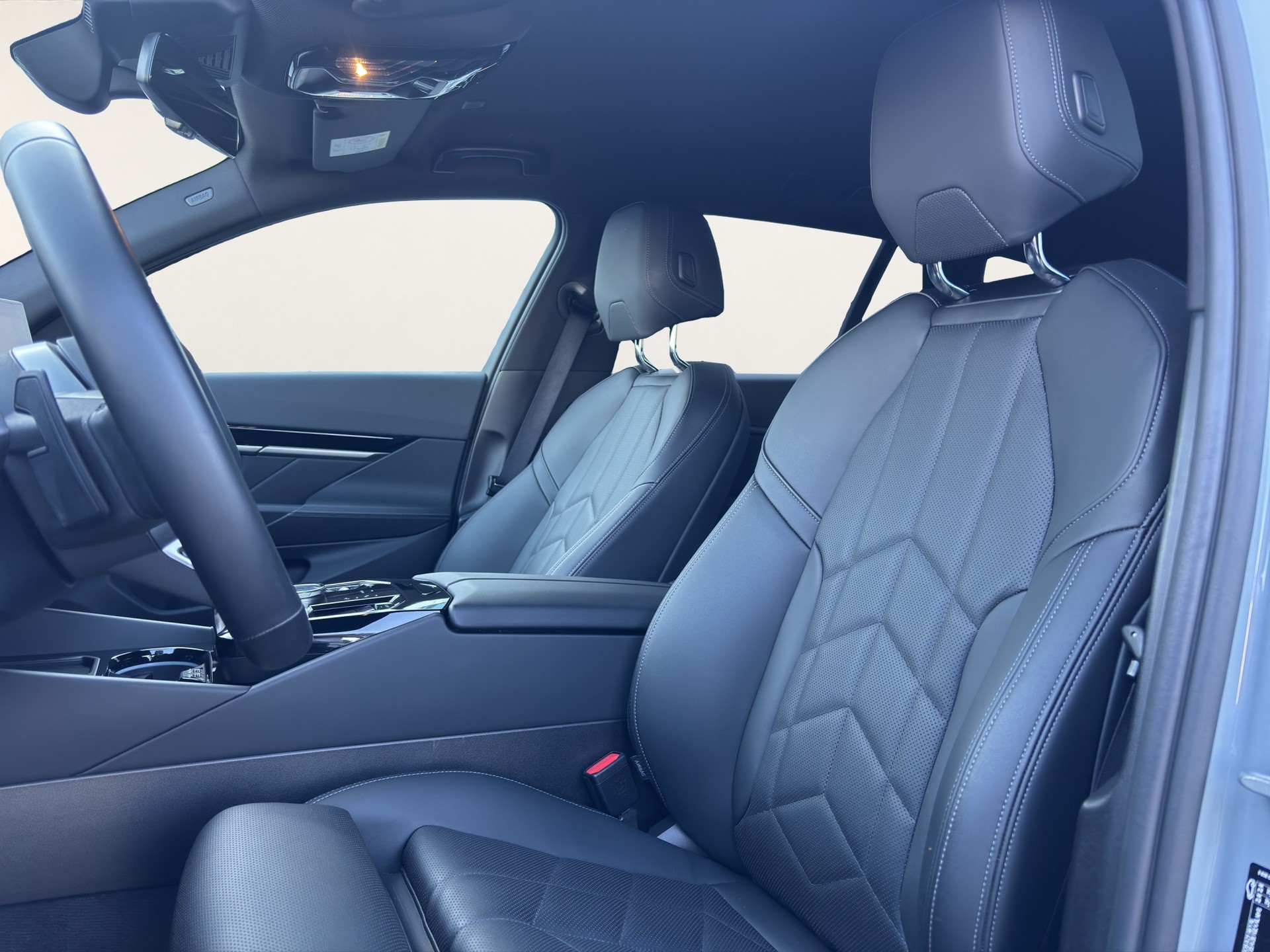 BMW 520d xDr 48V Tour M Sport-image-16