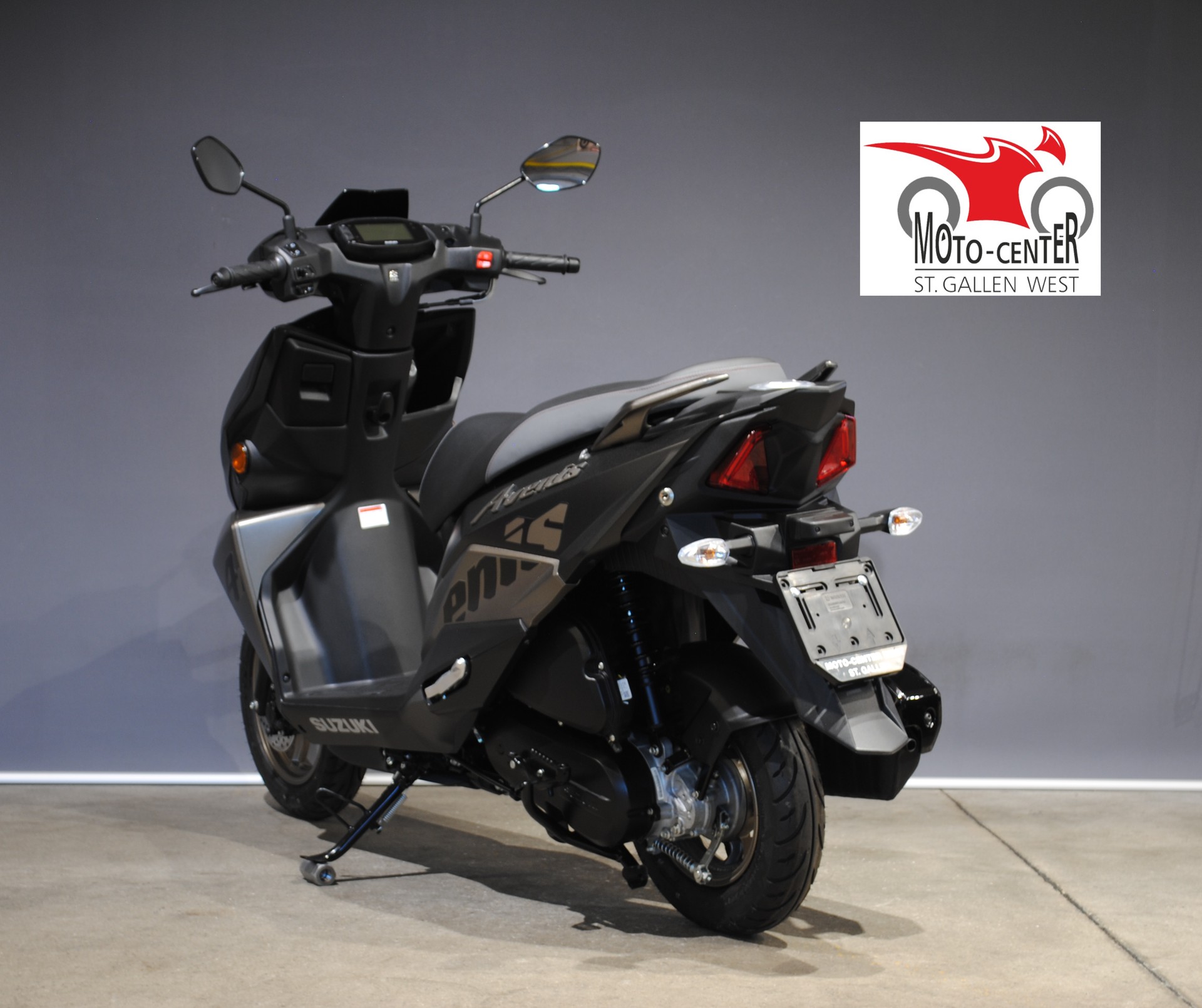 SUZUKI UN 125 Avenis-image-3