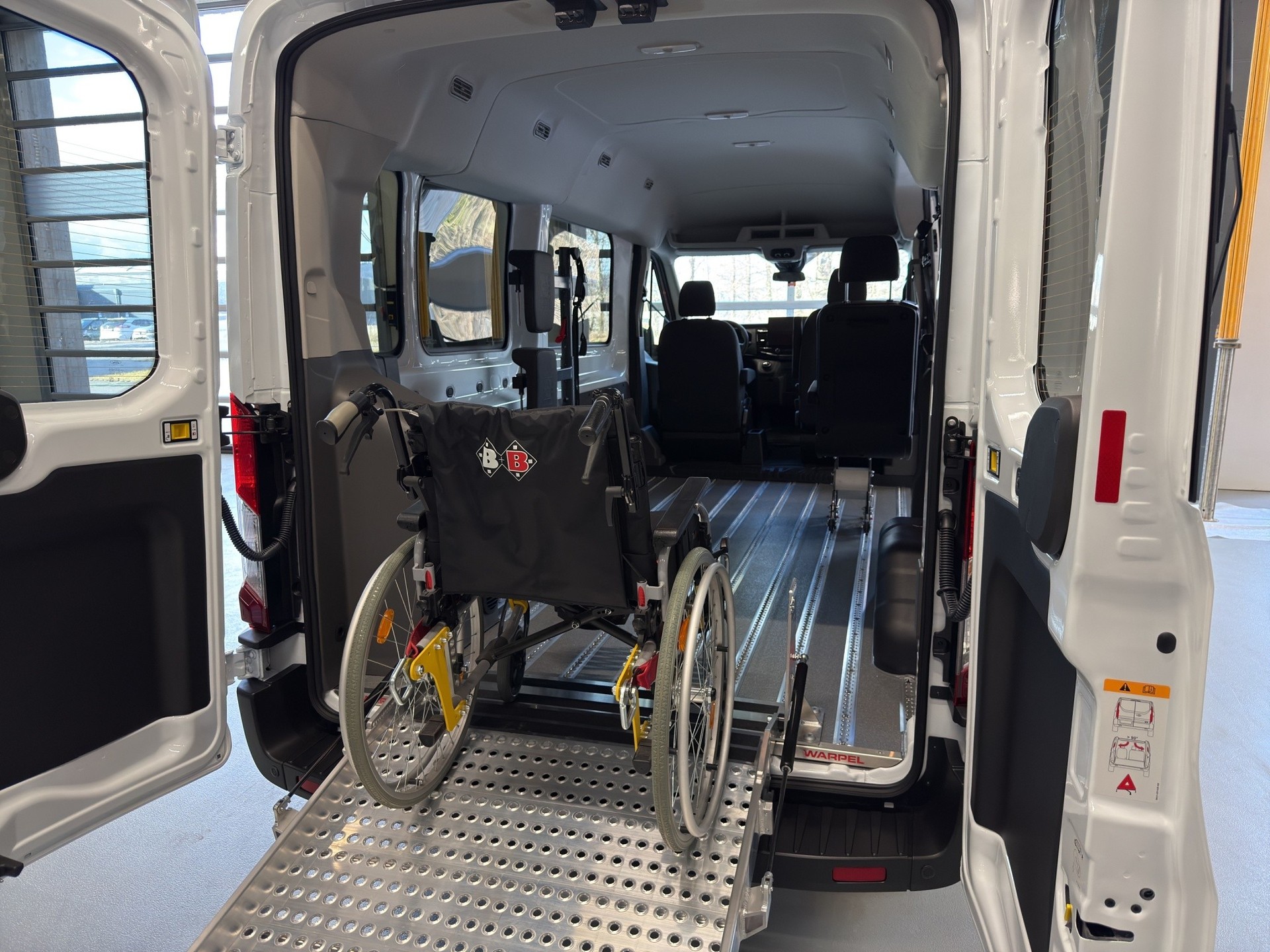 FORD Transit Combi 350 L3 Trend FWD A-image-13