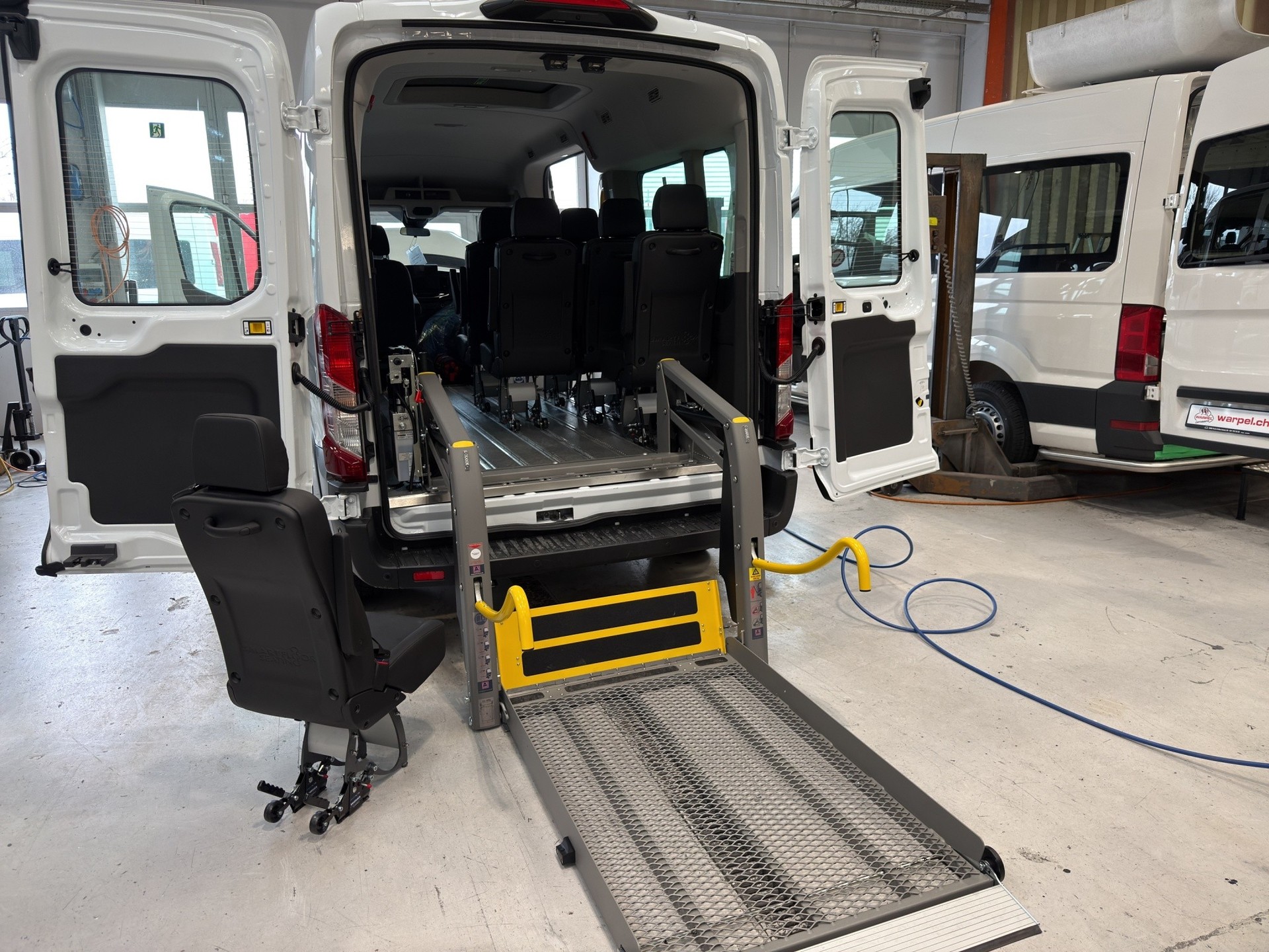 FORD Transit Combi 350 L3 Trend FWD A-image-15