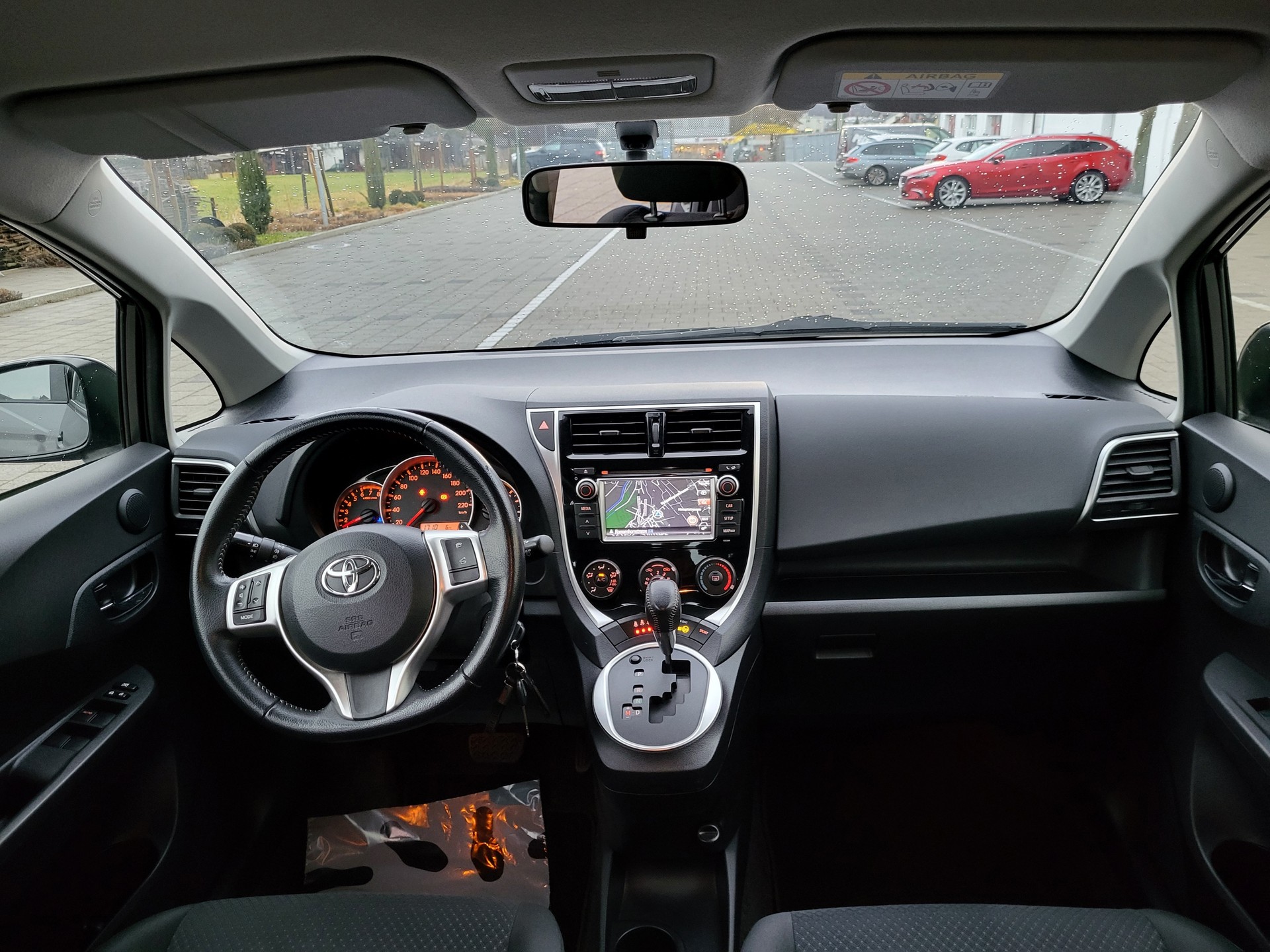 TOYOTA Verso-S 1.33 Linea Trend Multidrive S-image-7