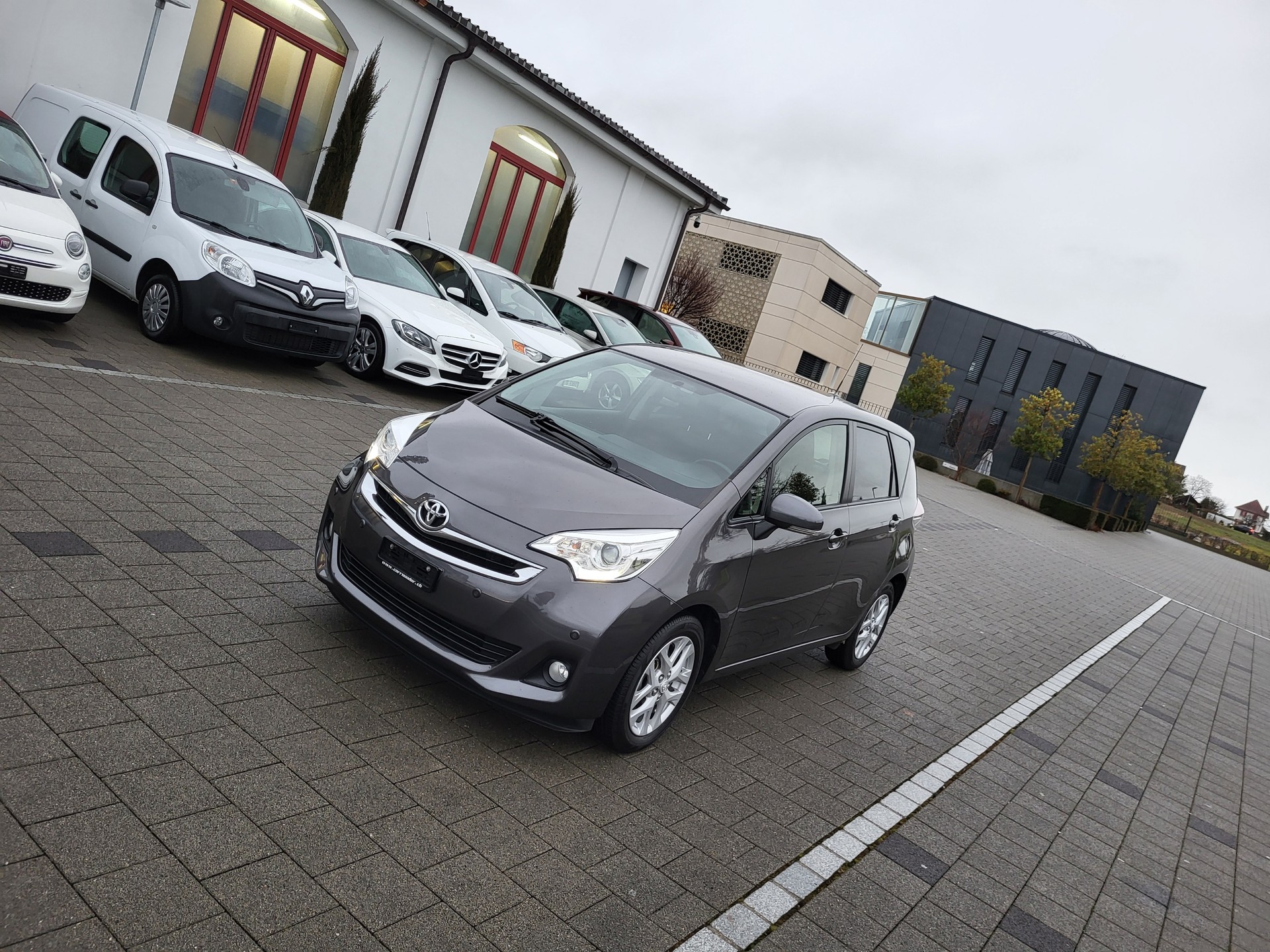 TOYOTA Verso-S 1.33 Linea Trend Multidrive S-image-4