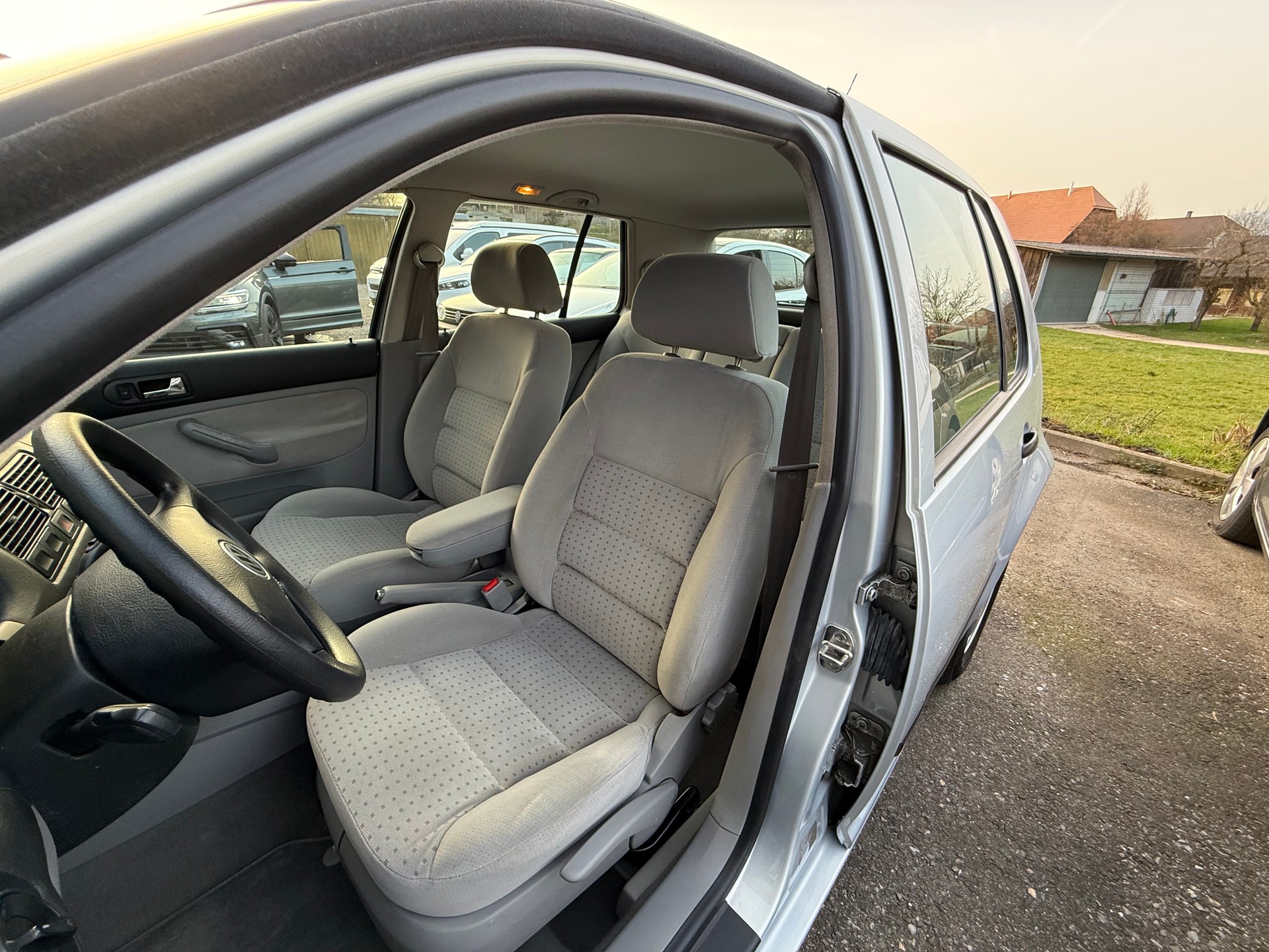 VW Golf 1.6 Trendline-image-10