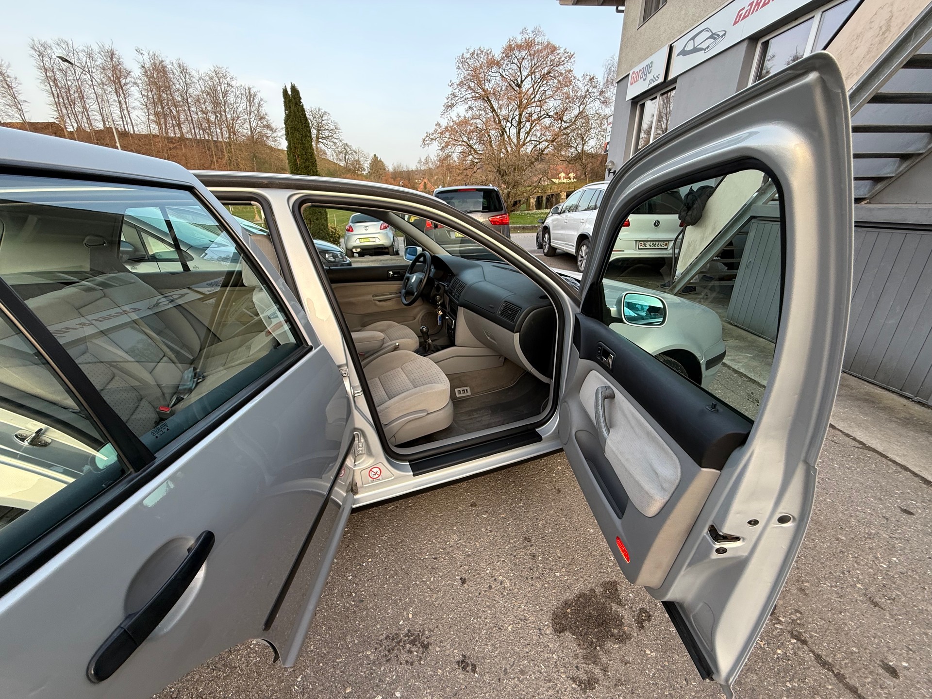 VW Golf 1.6 Trendline-image-7