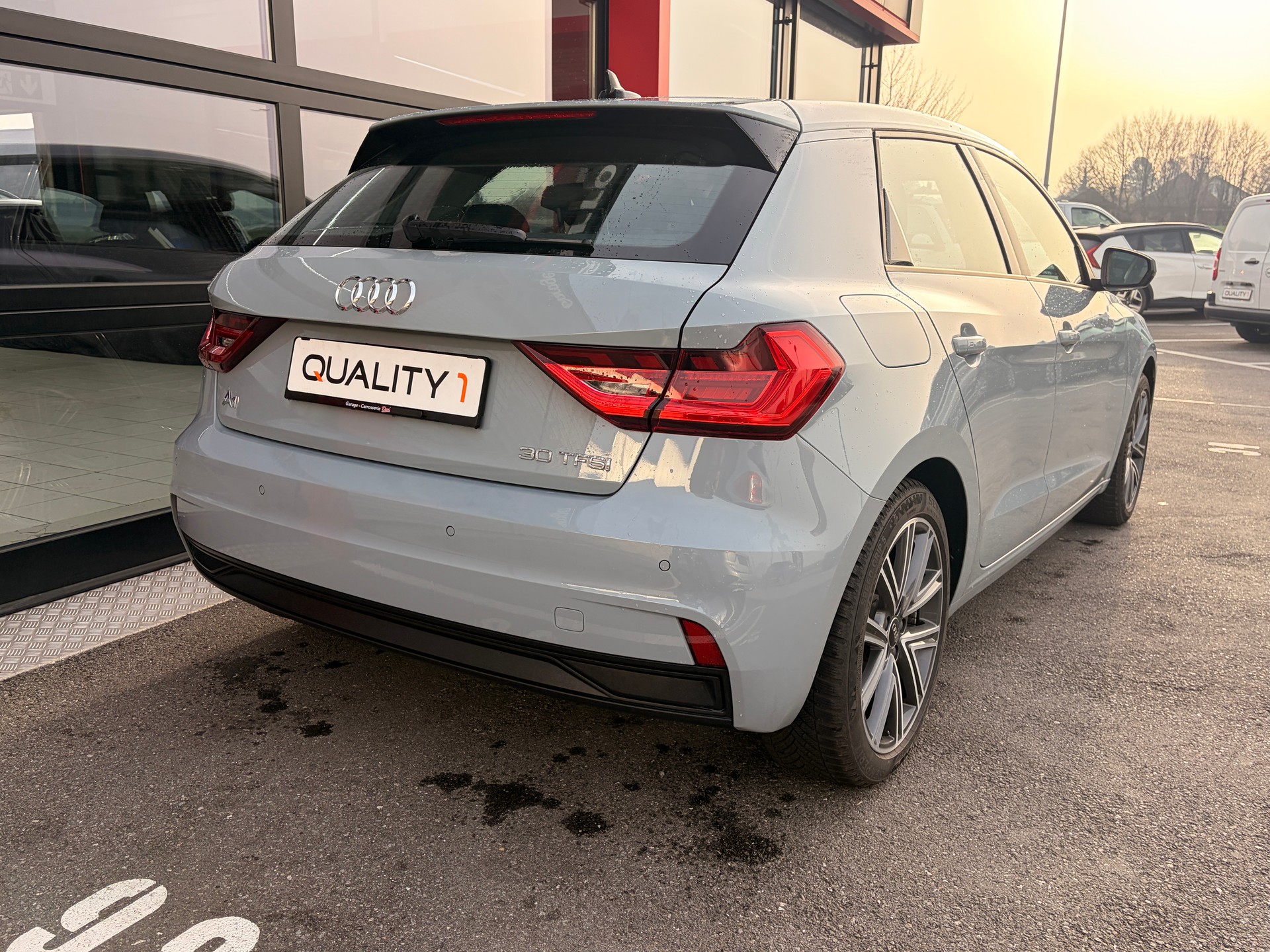 AUDI A1 Sportback 30 TFSI Attraction S-tronic-image-4