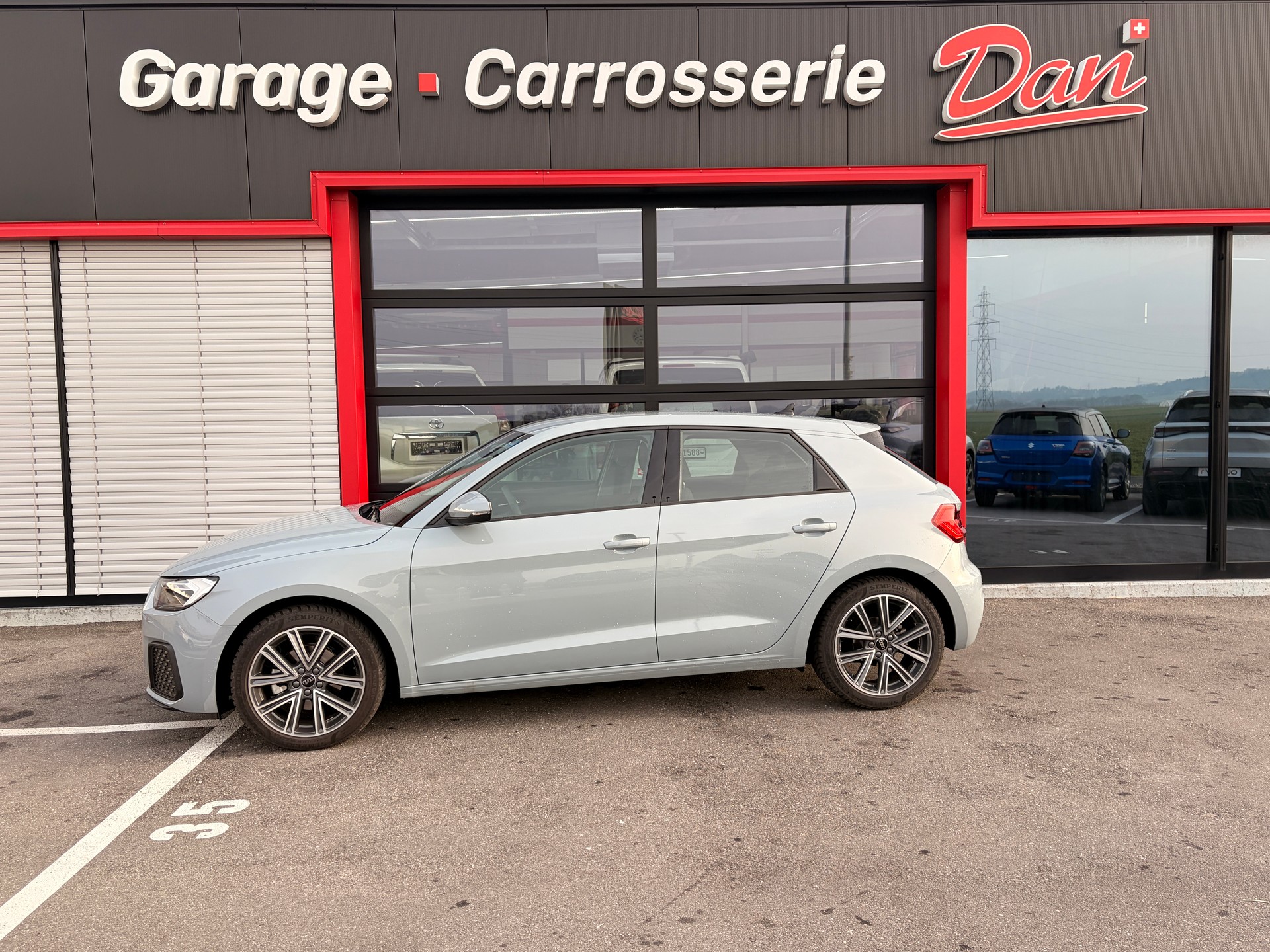 AUDI A1 Sportback 30 TFSI Attraction S-tronic-image-7