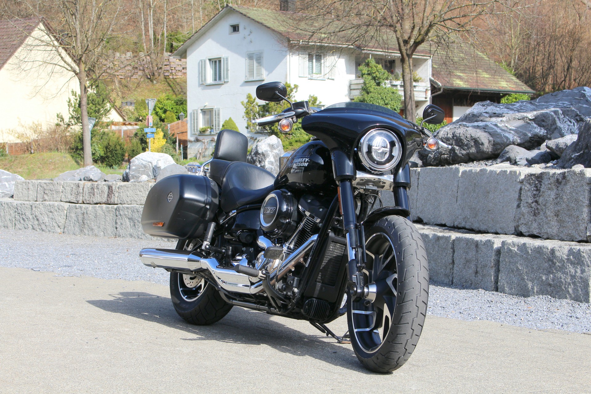 HARLEY-DAVIDSON FLSB Sport Glide 107-image-1