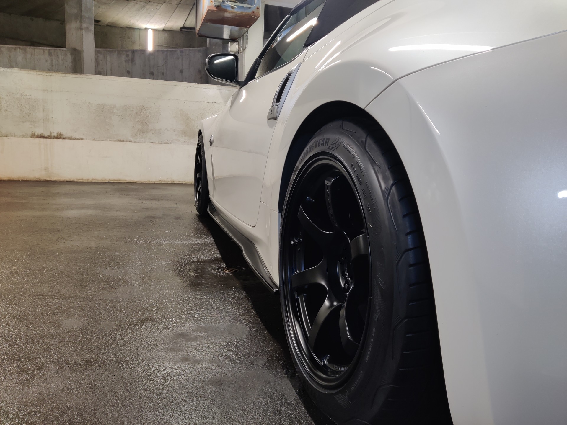 NISSAN NISSAN 370Z Roadster - Recaro/Rays/Bilstein/Invidia-image-16