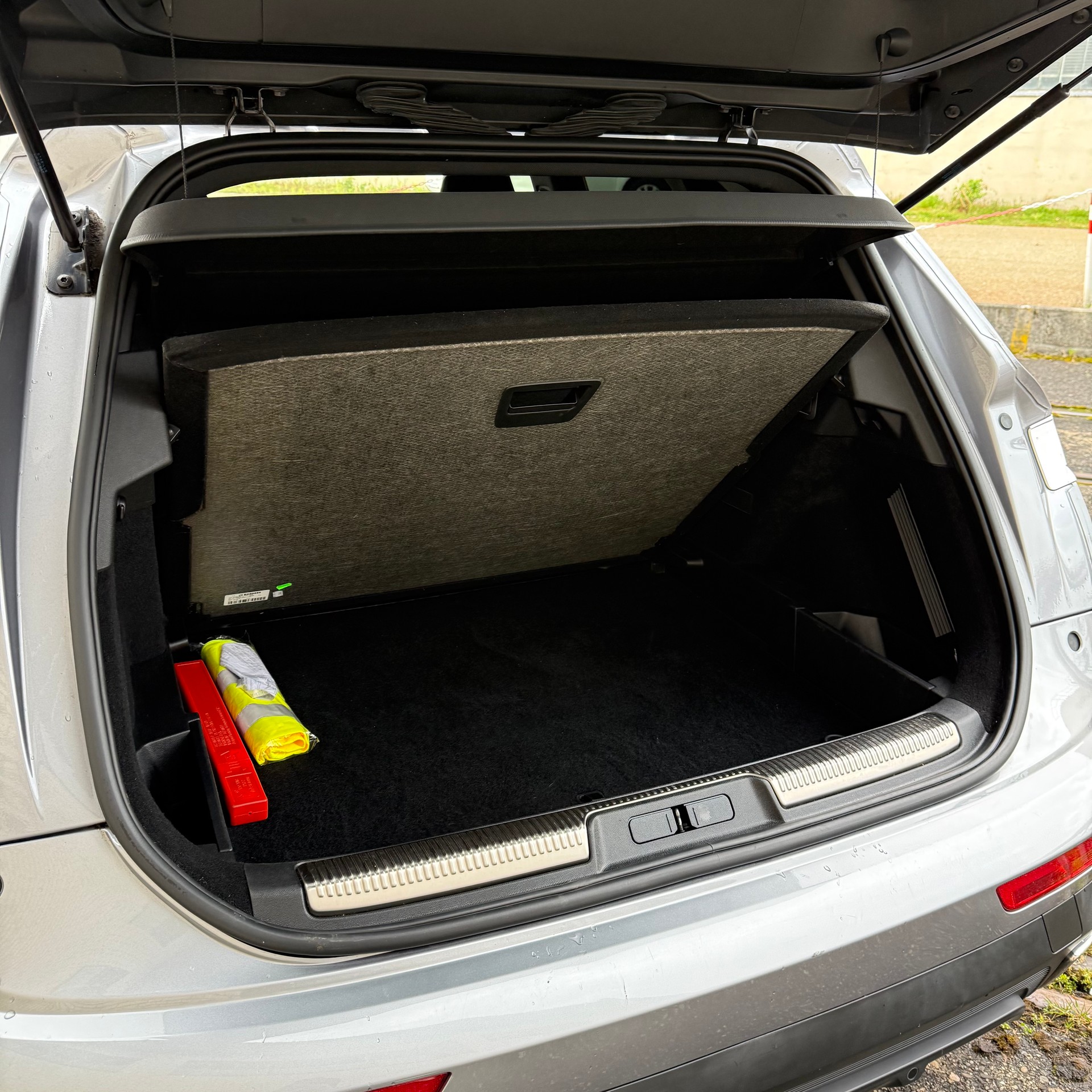 DS AUTOMOBILES DS 7 Crossback 1.6 PureTech Bastille+ EAT8 Swiss-image-18