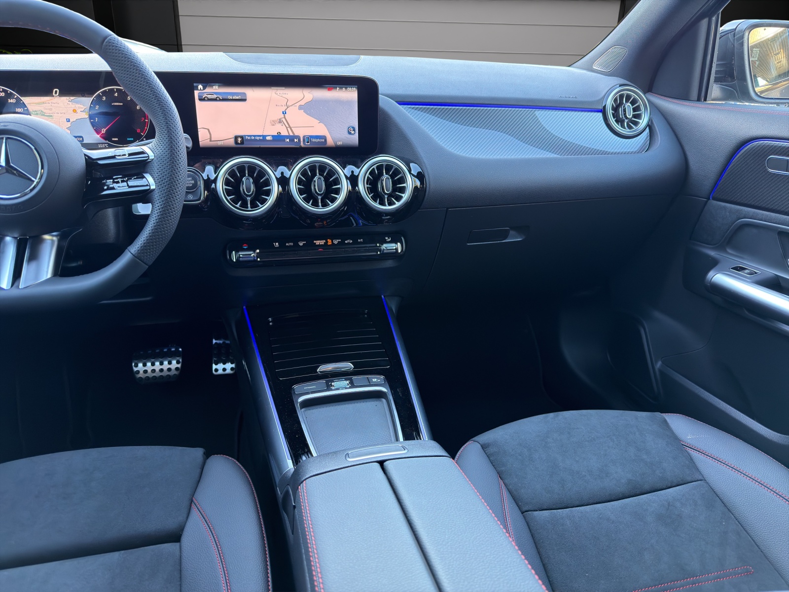MERCEDES-BENZ GLA 220 4Matic 8G-DCT-image-13