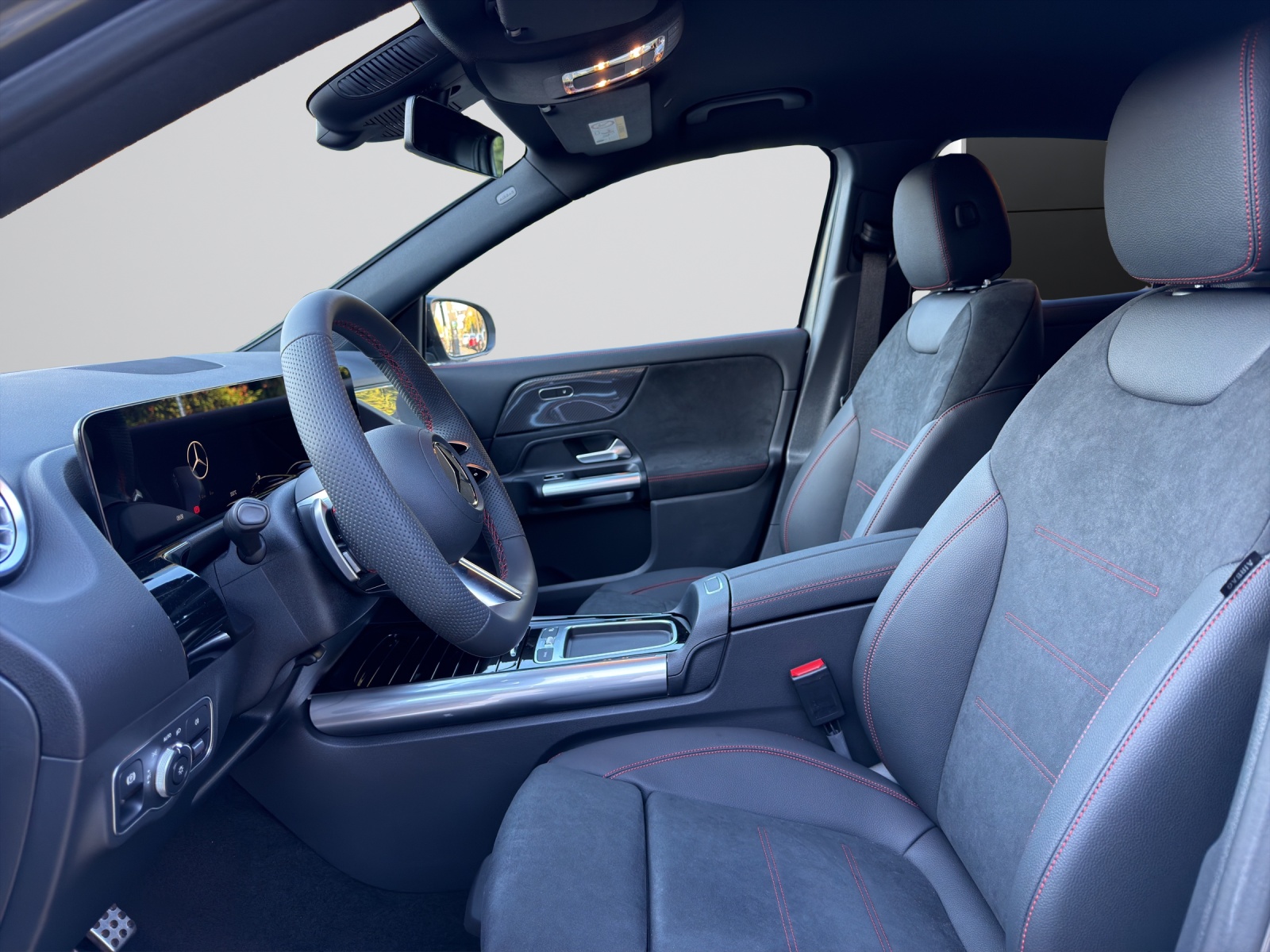MERCEDES-BENZ GLA 220 4Matic 8G-DCT-image-4