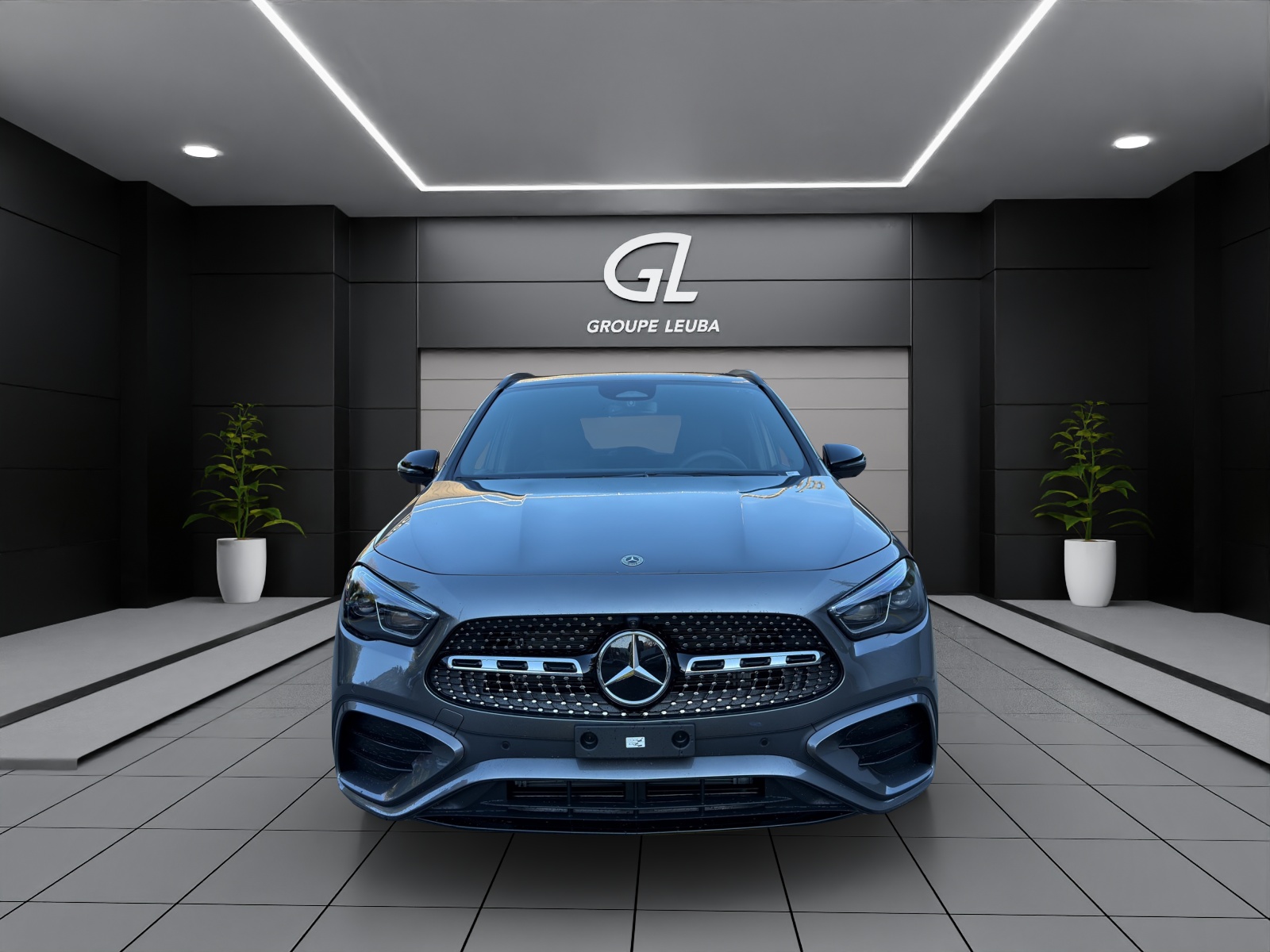 MERCEDES-BENZ GLA 220 4Matic 8G-DCT-showroom-element-1