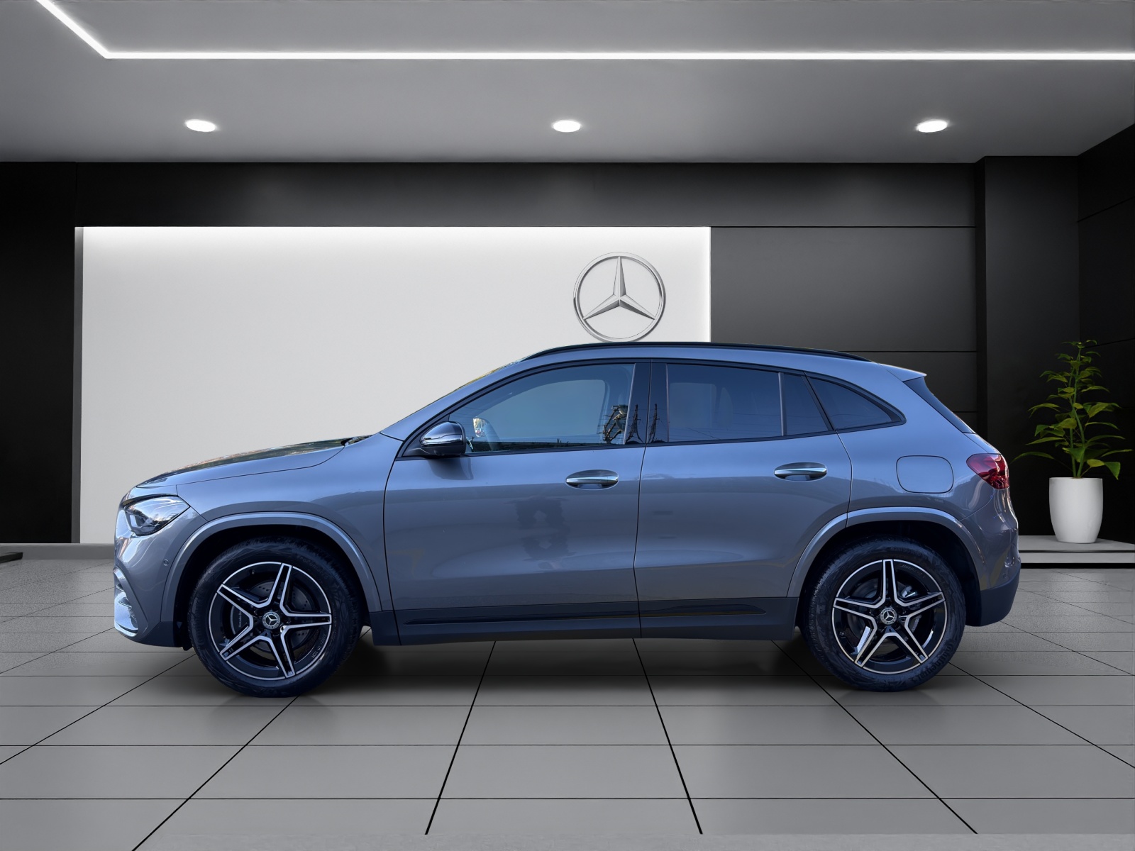 MERCEDES-BENZ GLA 220 4Matic 8G-DCT-showroom-element-2