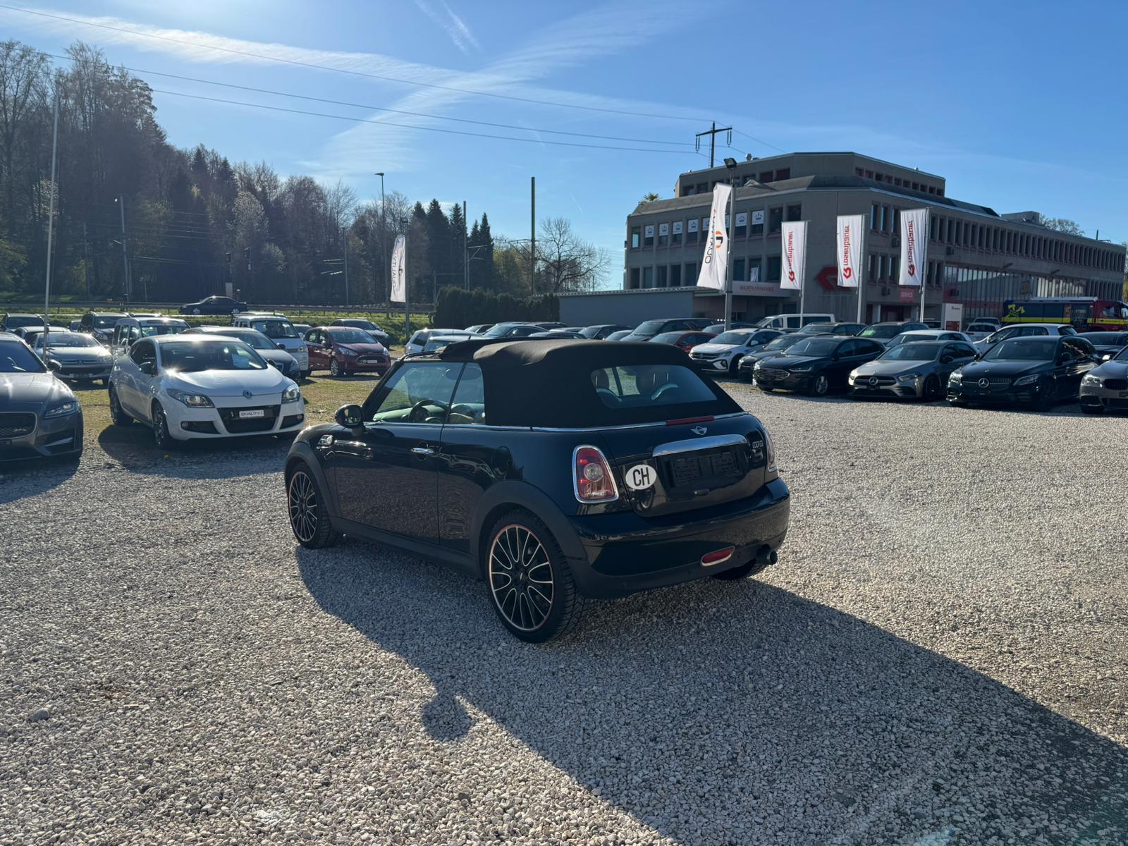 MINI Cooper Cabriolet-image-5