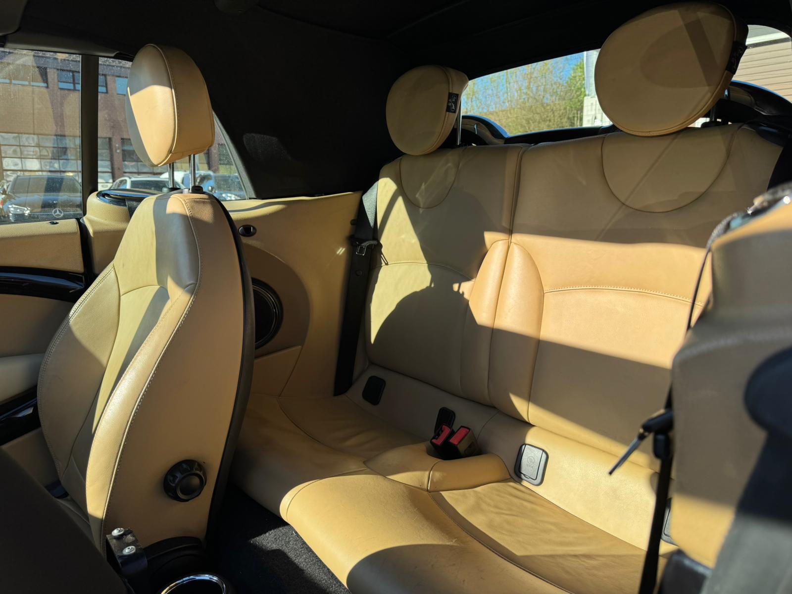 MINI Cooper Cabriolet-image-6