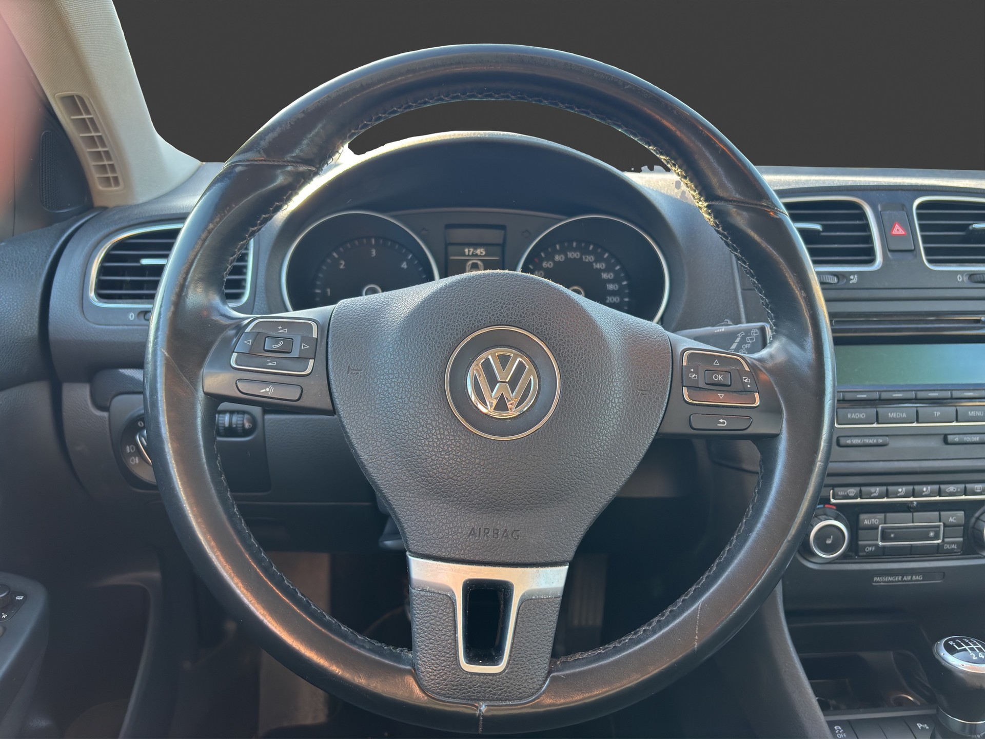 VW Golf Variant 1.6 TDI Comfortline 4Motion-image-10