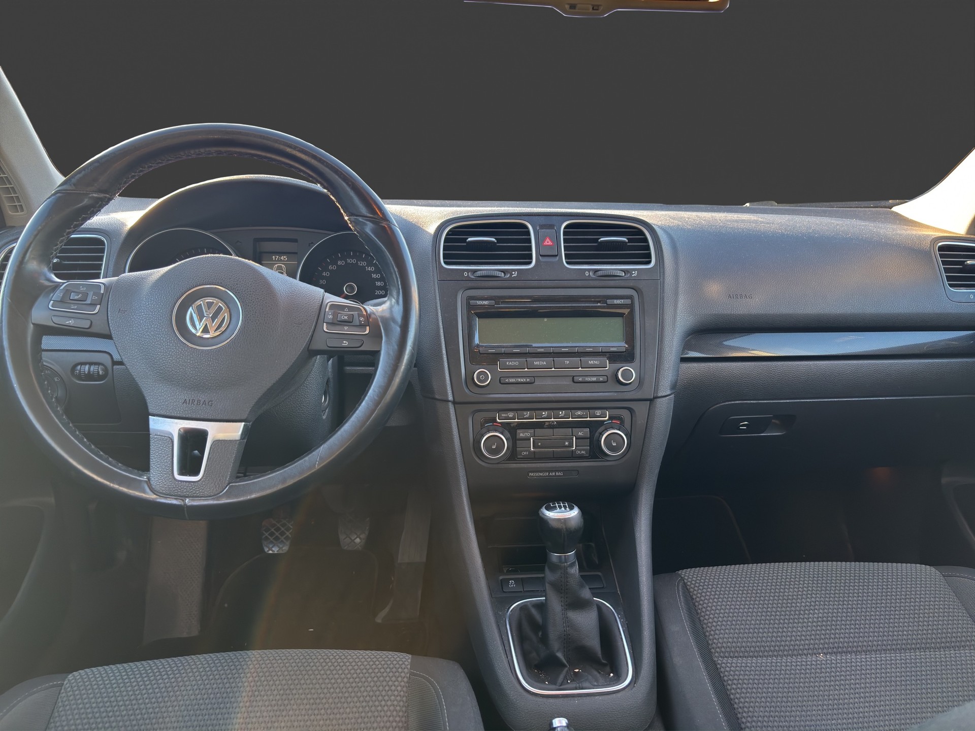 VW Golf Variant 1.6 TDI Comfortline 4Motion-image-9