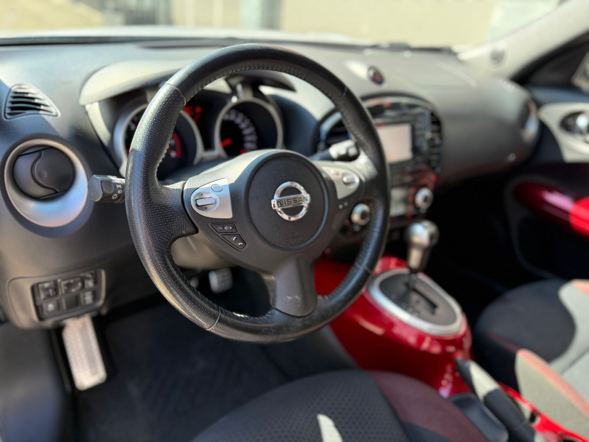 NISSAN Juke 1.6 DIG-T tekna 4x4 Xtronic M-CVT-image-12