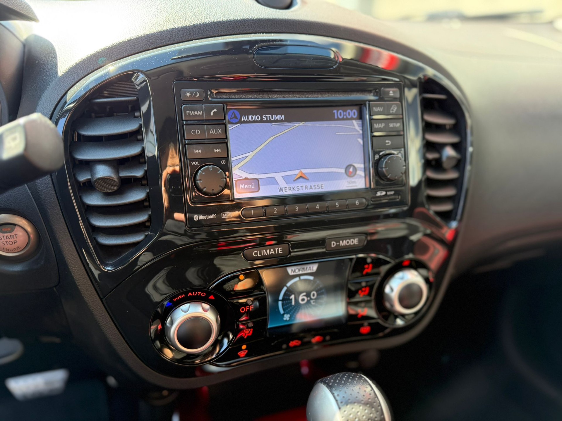 NISSAN Juke 1.6 DIG-T tekna 4x4 Xtronic M-CVT-image-13