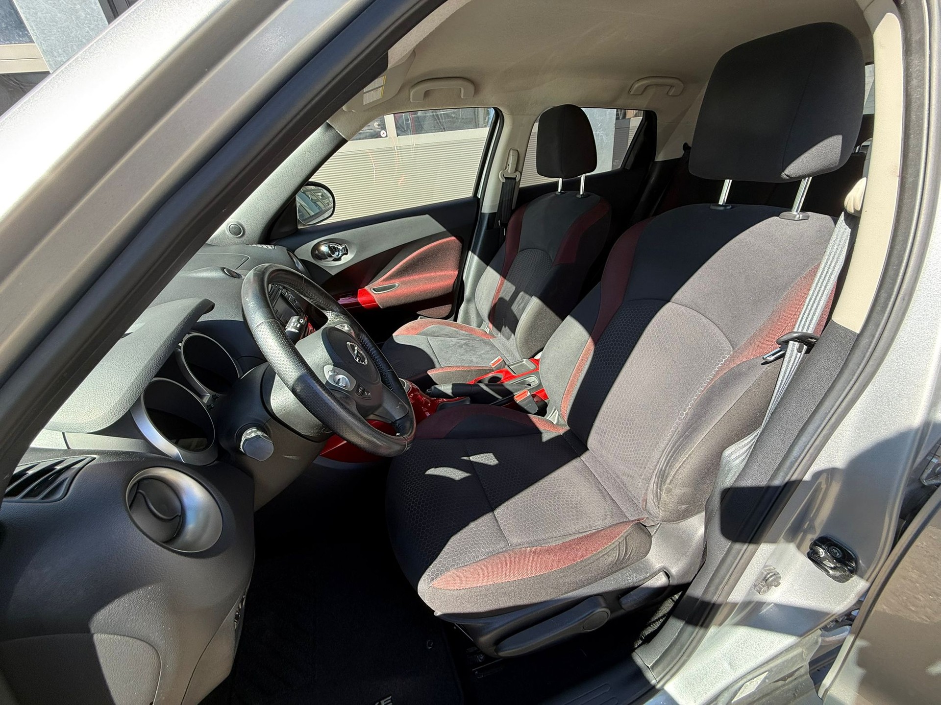 NISSAN Juke 1.6 DIG-T tekna 4x4 Xtronic M-CVT-image-9