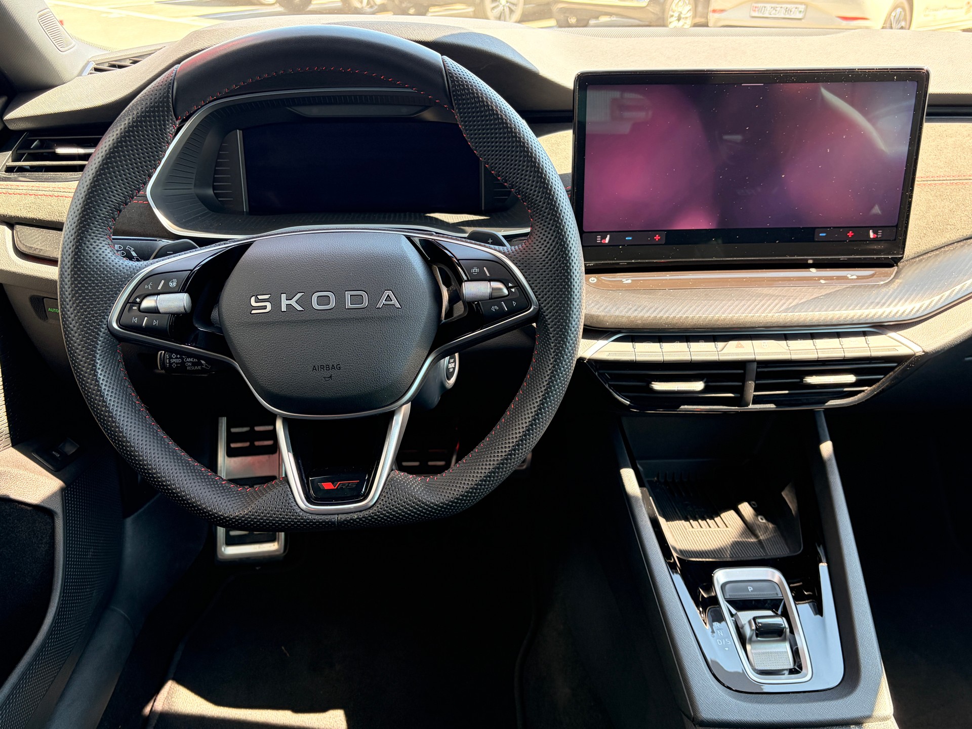 SKODA Octavia Combi 2.0 TSI DSG RS-image-6
